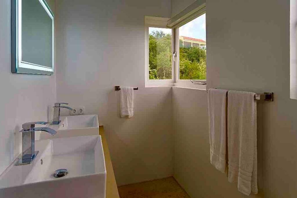 NewVilla-Coral Estate-WalktoBeach-Private Pool-up to 16 Guests SeaView