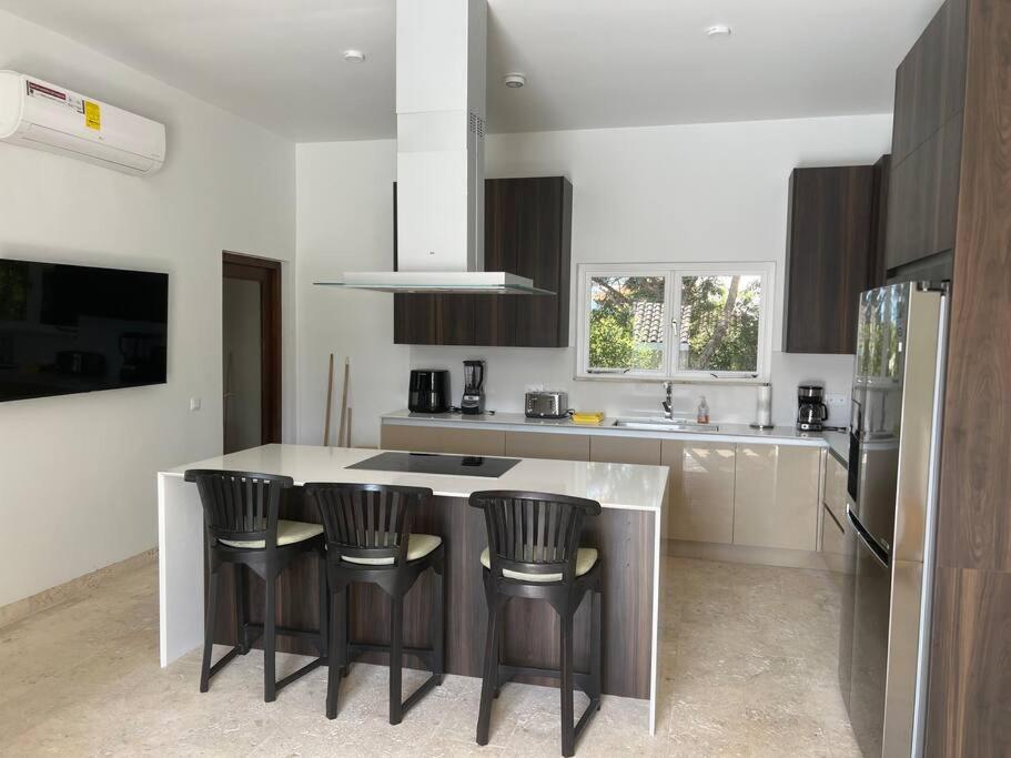 NewVilla-Coral Estate-WalktoBeach-Private Pool-up to 16 Guests SeaView