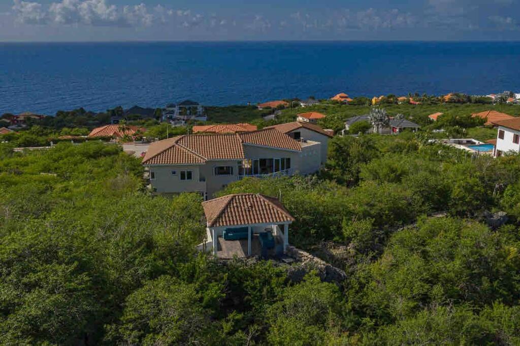 NewVilla-Coral Estate-WalktoBeach-Private Pool-up to 16 Guests SeaView