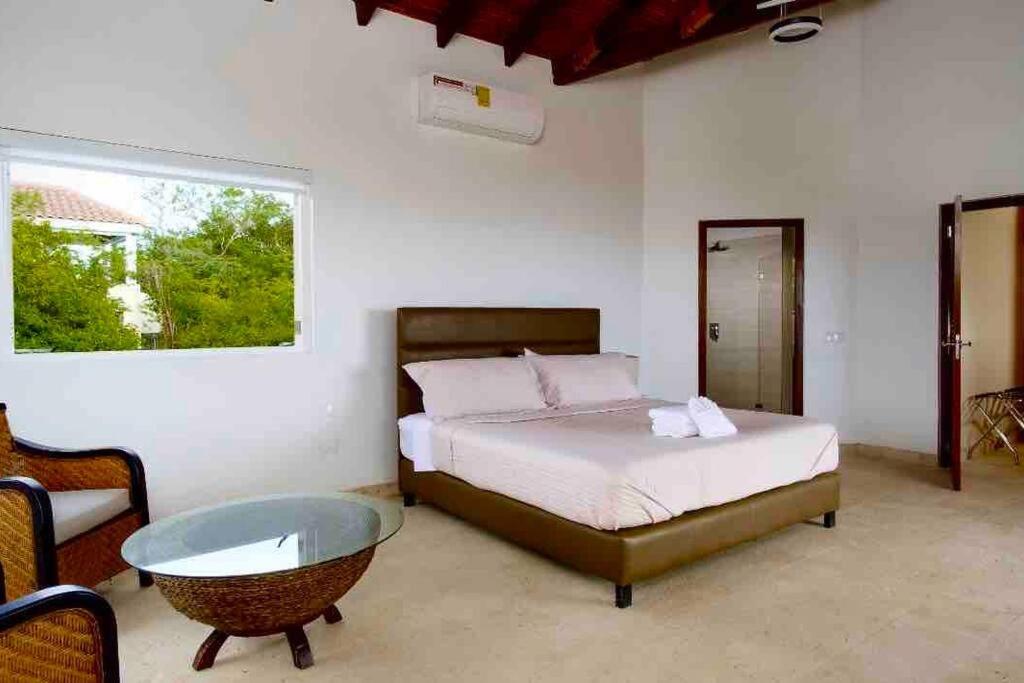 NewVilla-Coral Estate-WalktoBeach-Private Pool-up to 16 Guests SeaView