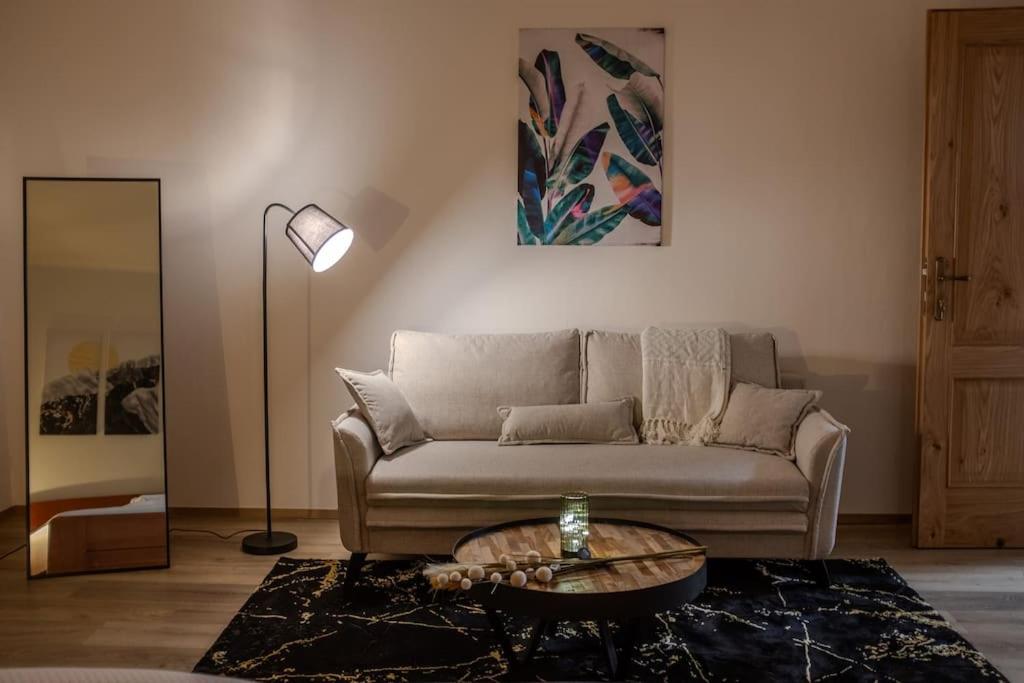 L'Mai Riverside Residence Prague