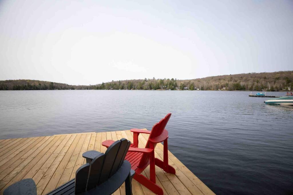 Cozy front lake cottage!