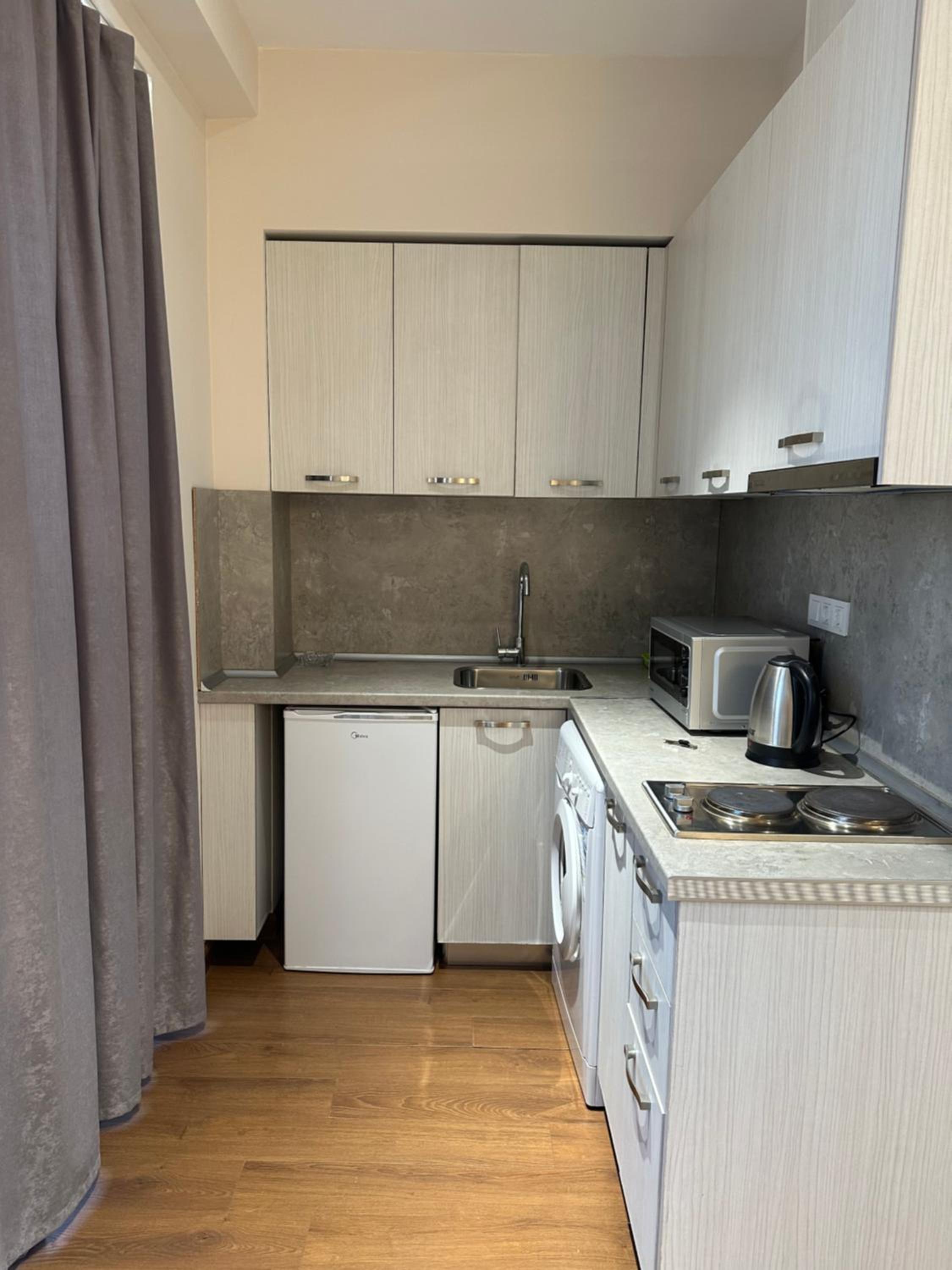 Wonderful apartment in Republic square, city center