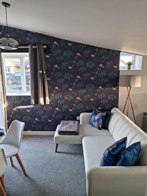 Flamingos Nest Oxford Countryside Apartment Oxford - Bicester Village - Blenheim Palace Festival - WiFi- Free Parking view 2
