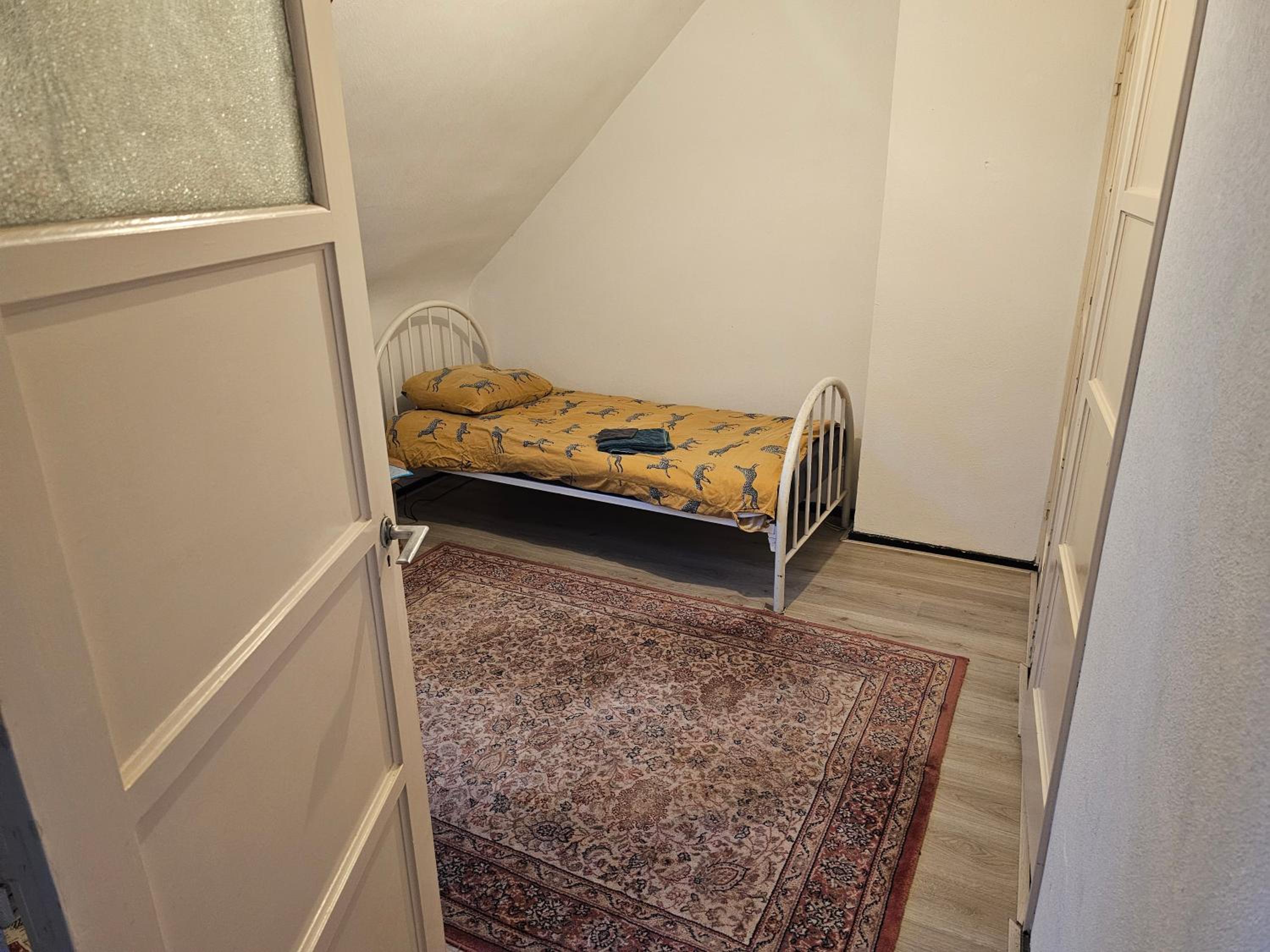 Single bed in quiet area view 5