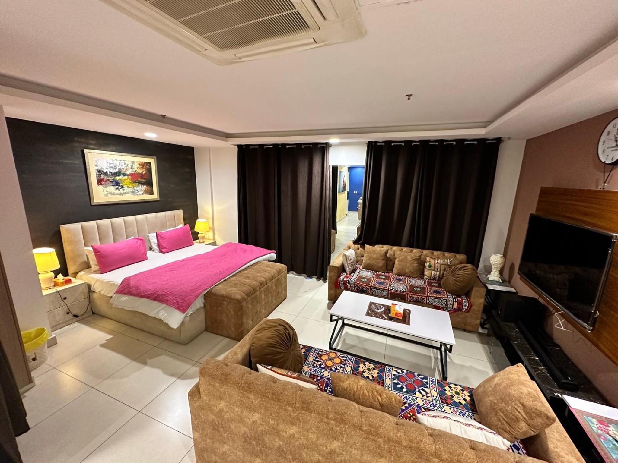 Sunset luxury gold crest mall Residency view 3