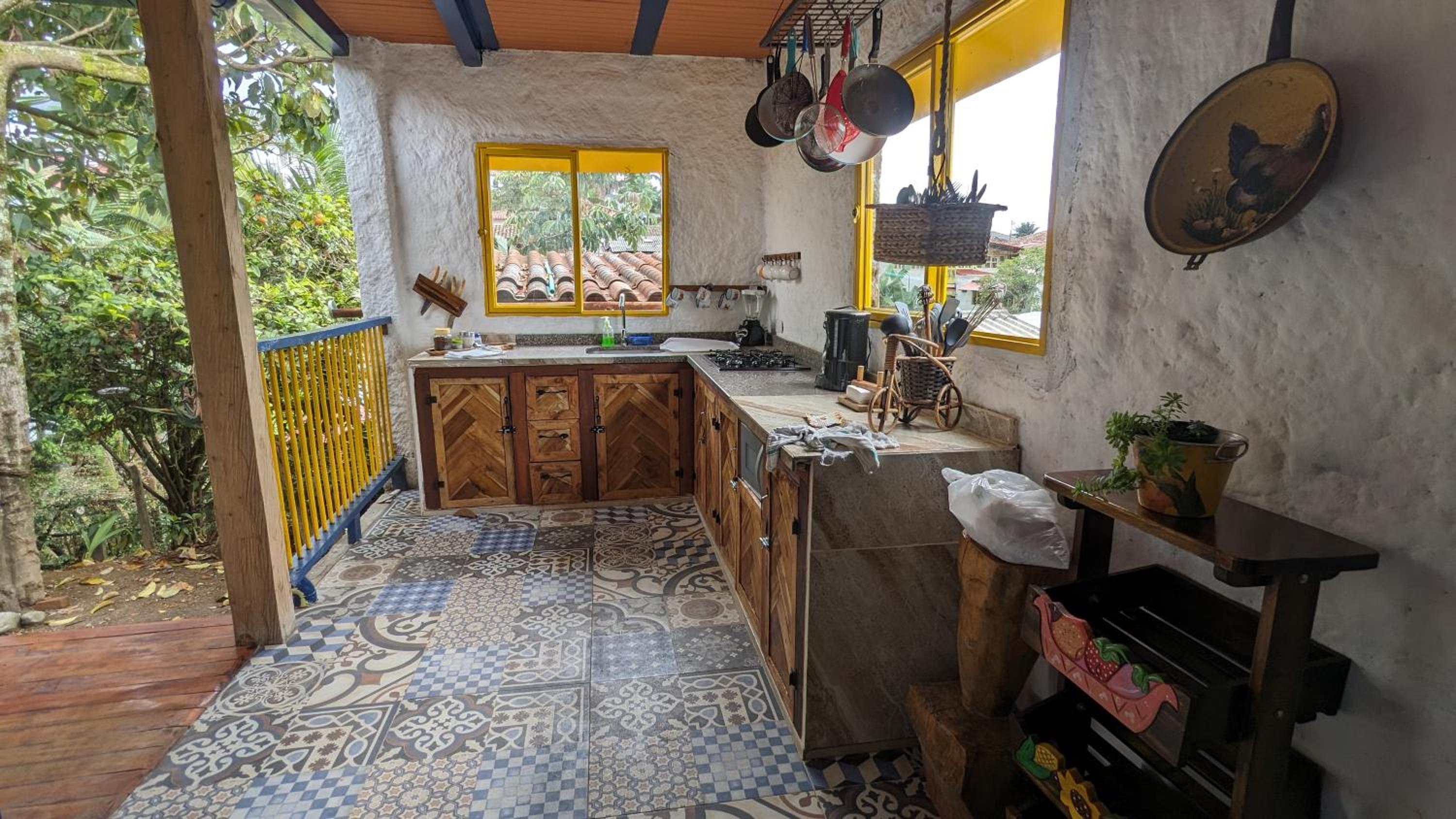 El Aguacate - Casa Tipica Cafetera Colombiana