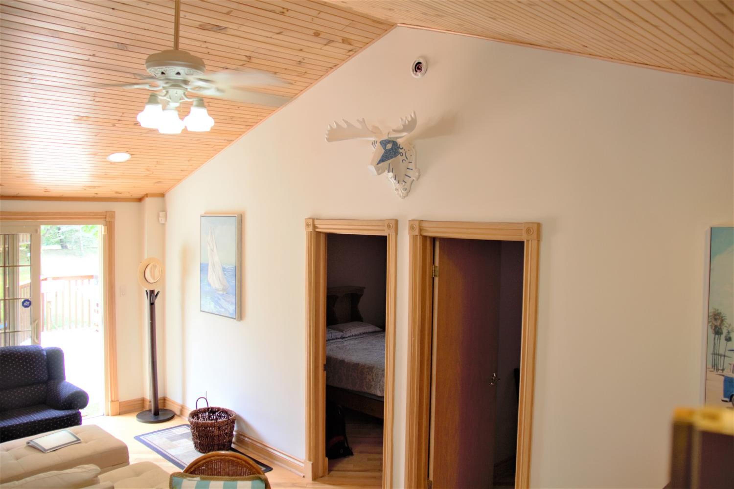 Ipperwash Bliss: Gated, Hear the wave, Sleep 7