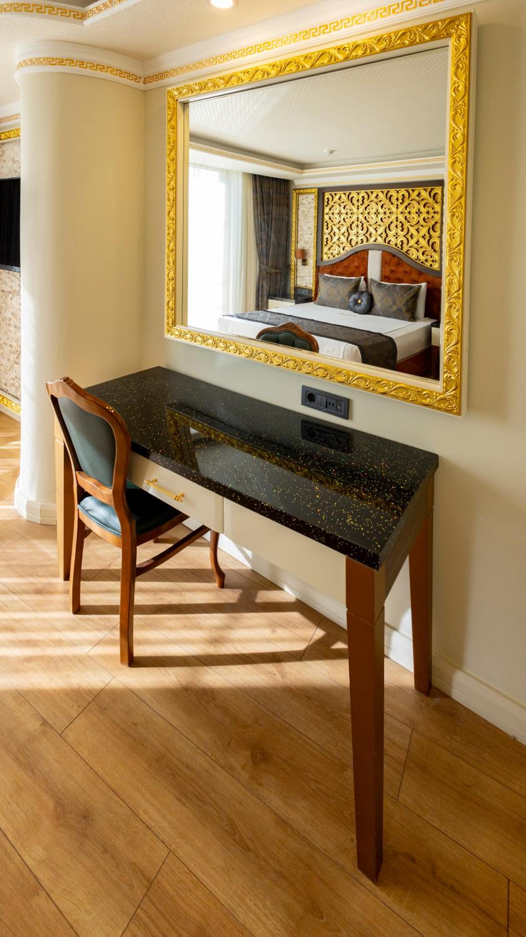 Can Adalya Palace Otel - Image 51