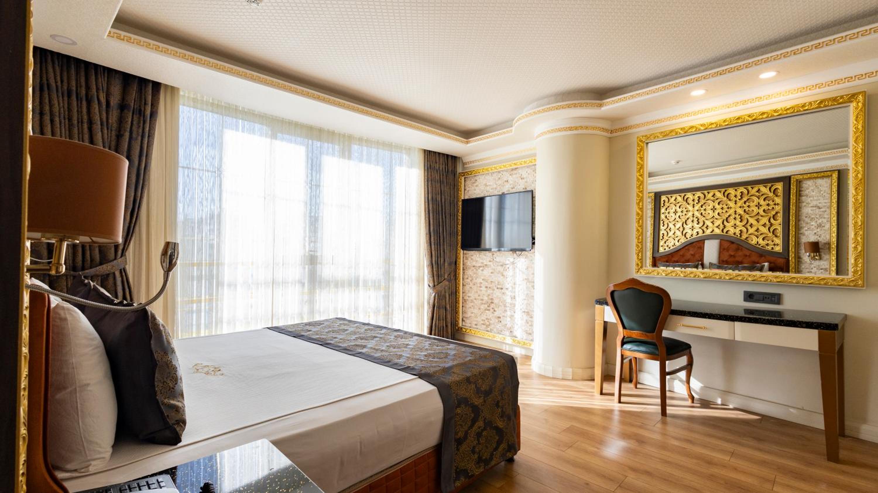 Can Adalya Palace Otel - Image 48