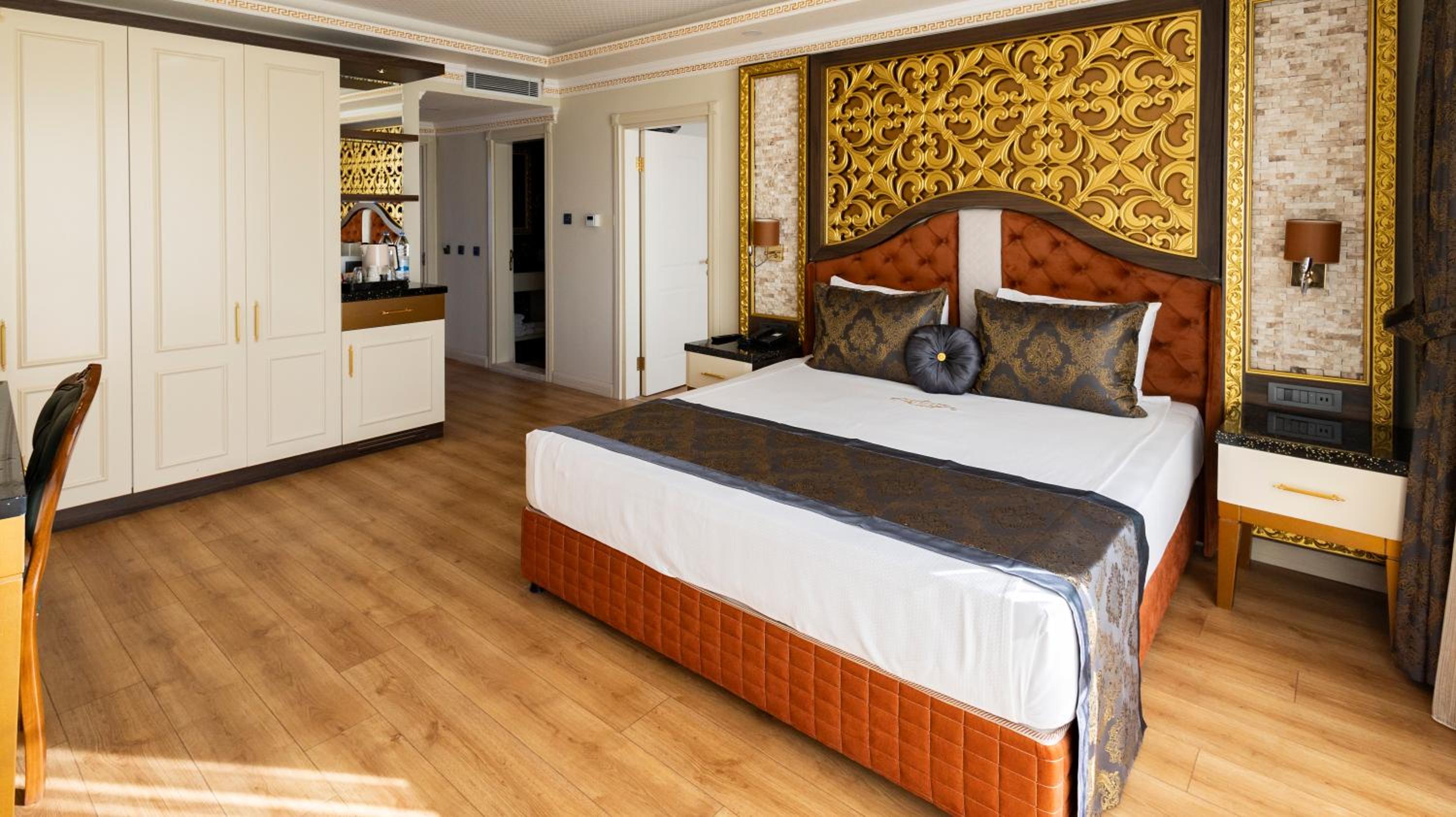 Can Adalya Palace Otel - Image 50