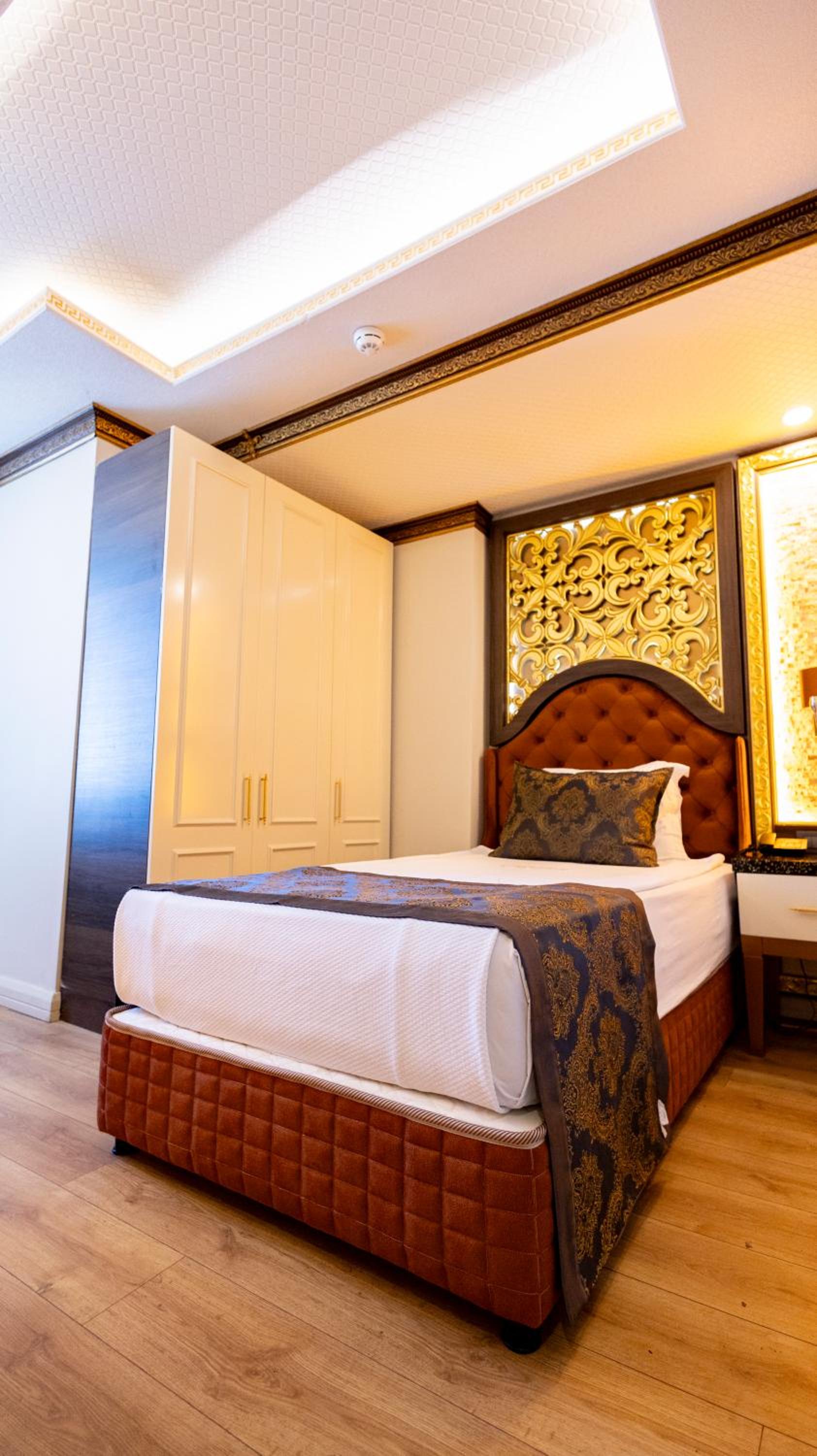 Can Adalya Palace Otel - Image 130