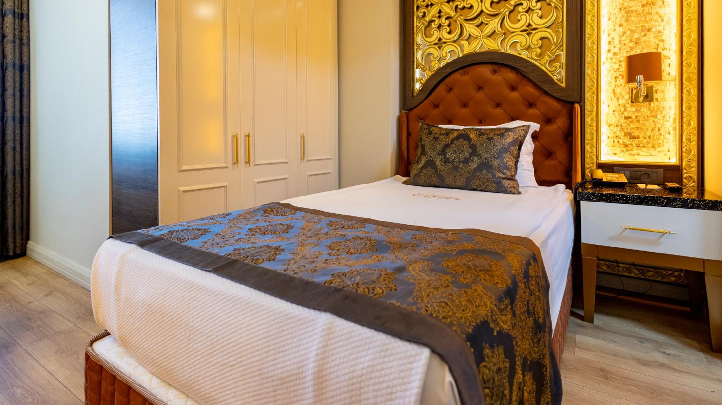 Can Adalya Palace Otel - Image 63