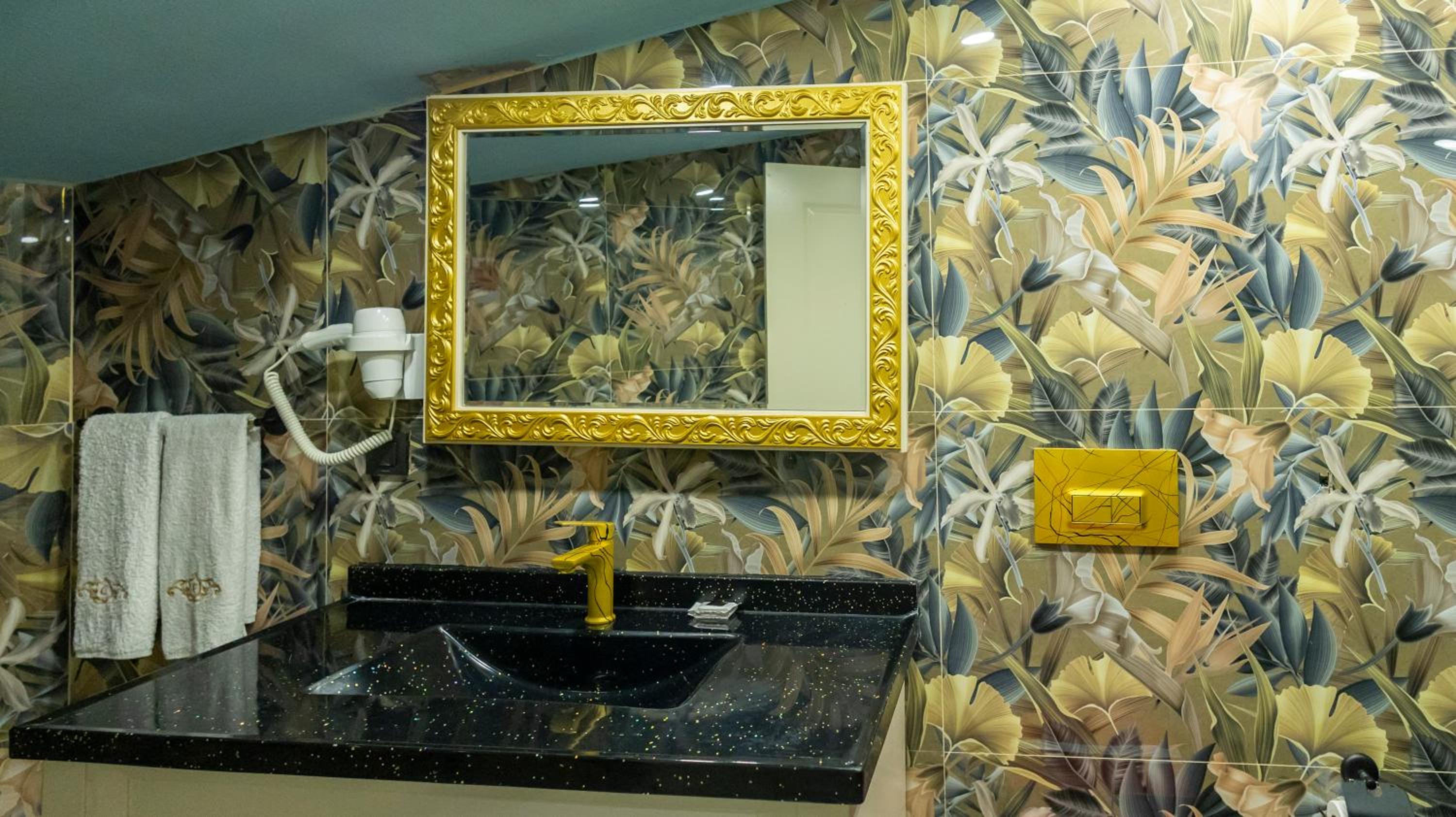 Can Adalya Palace Otel - Image 131