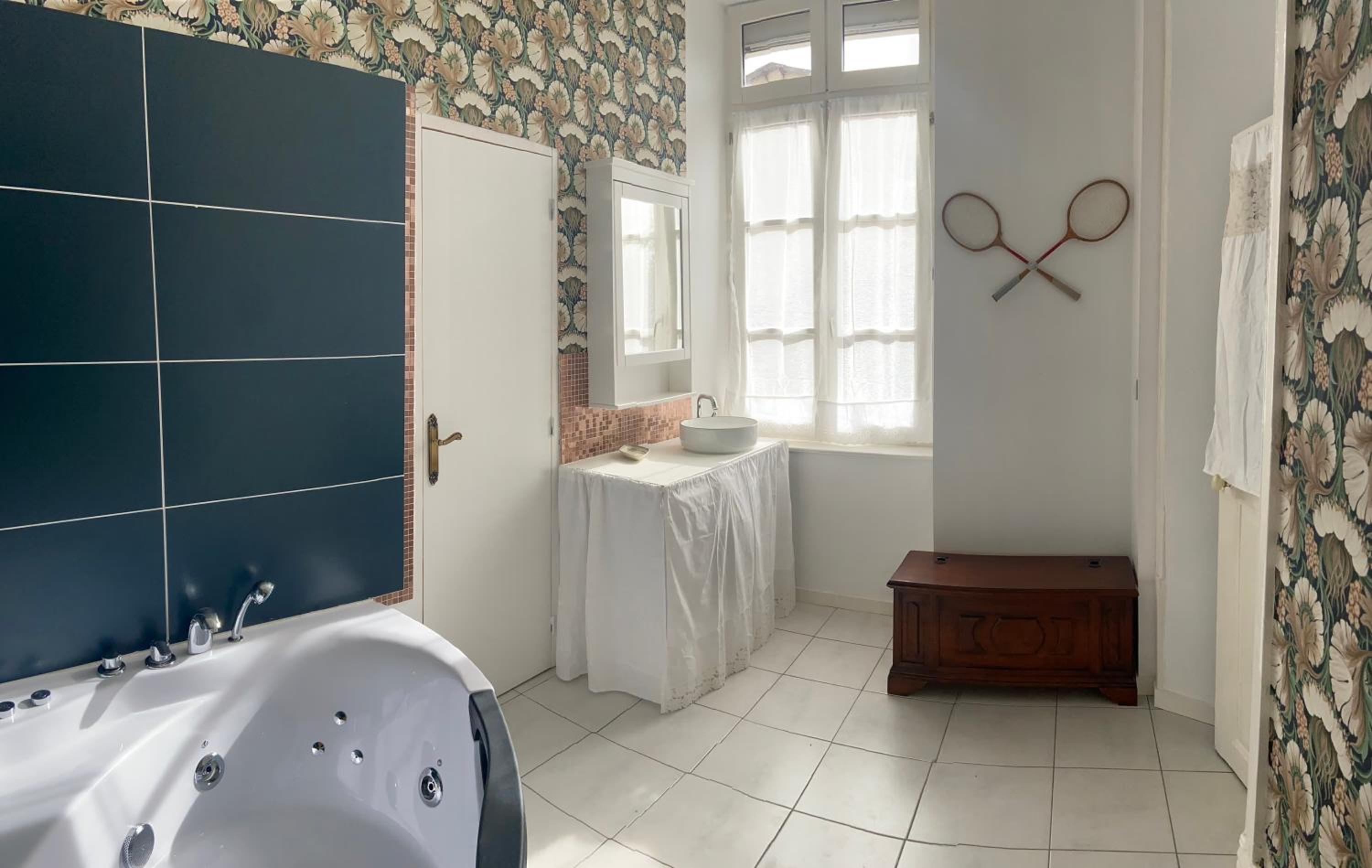 Chez Mary Studio - Romance chez Sir Guillaume