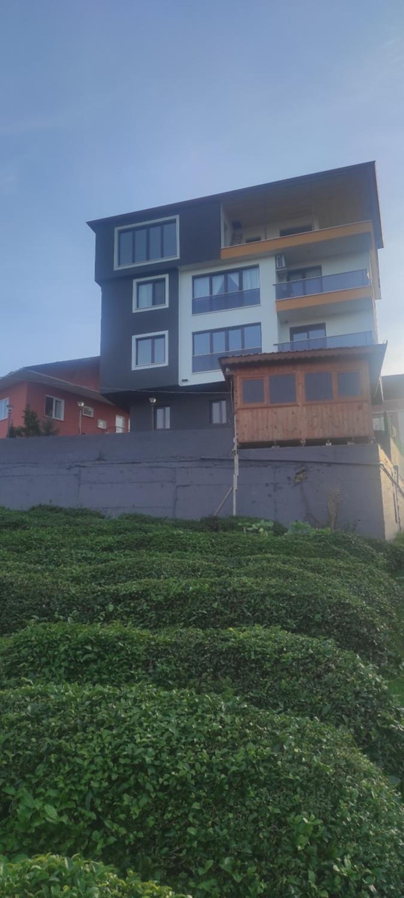 Sama house