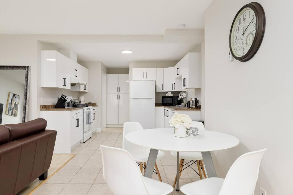 Executive Guest Suite in Surrey, BC