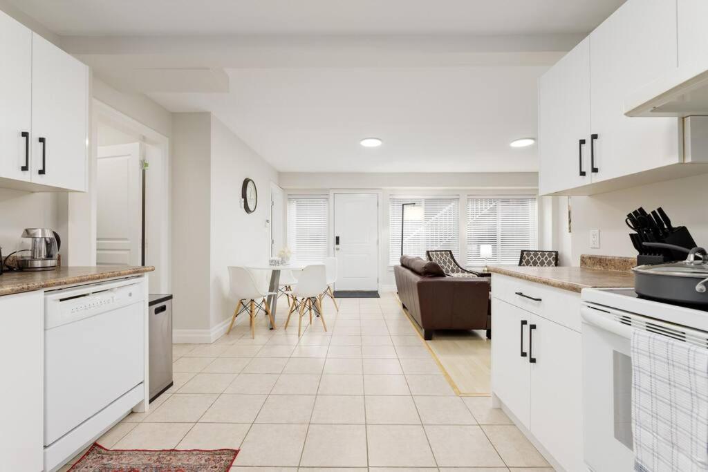 Executive Guest Suite in Surrey, BC