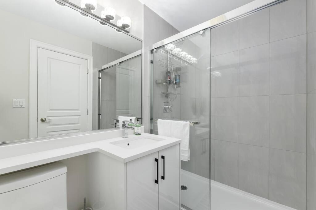 Executive Guest Suite in Surrey, BC
