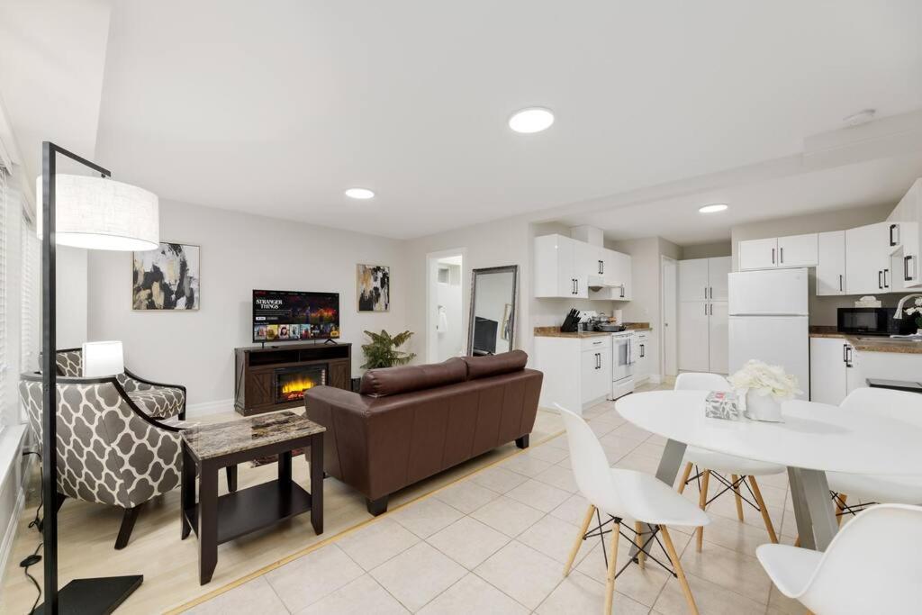 Executive Guest Suite in Surrey, BC