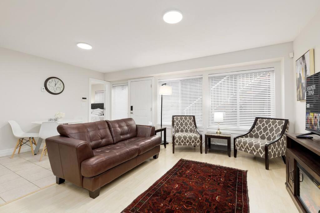 Executive Guest Suite in Surrey, BC
