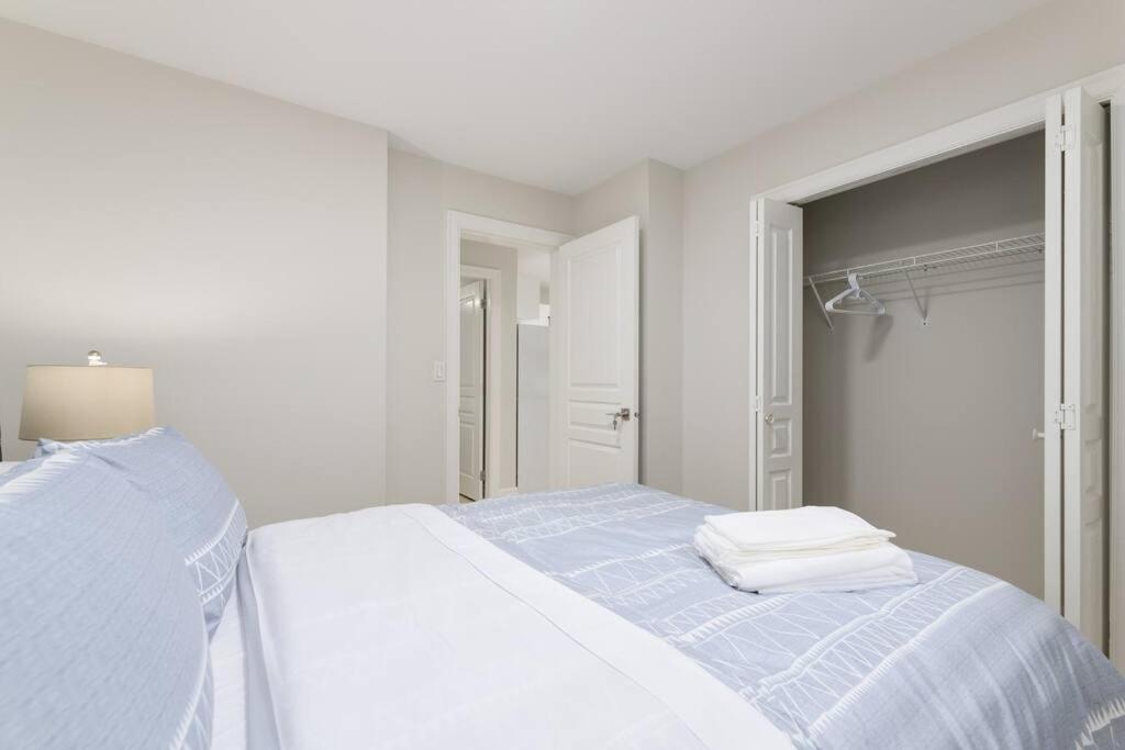 Executive Guest Suite in Surrey, BC
