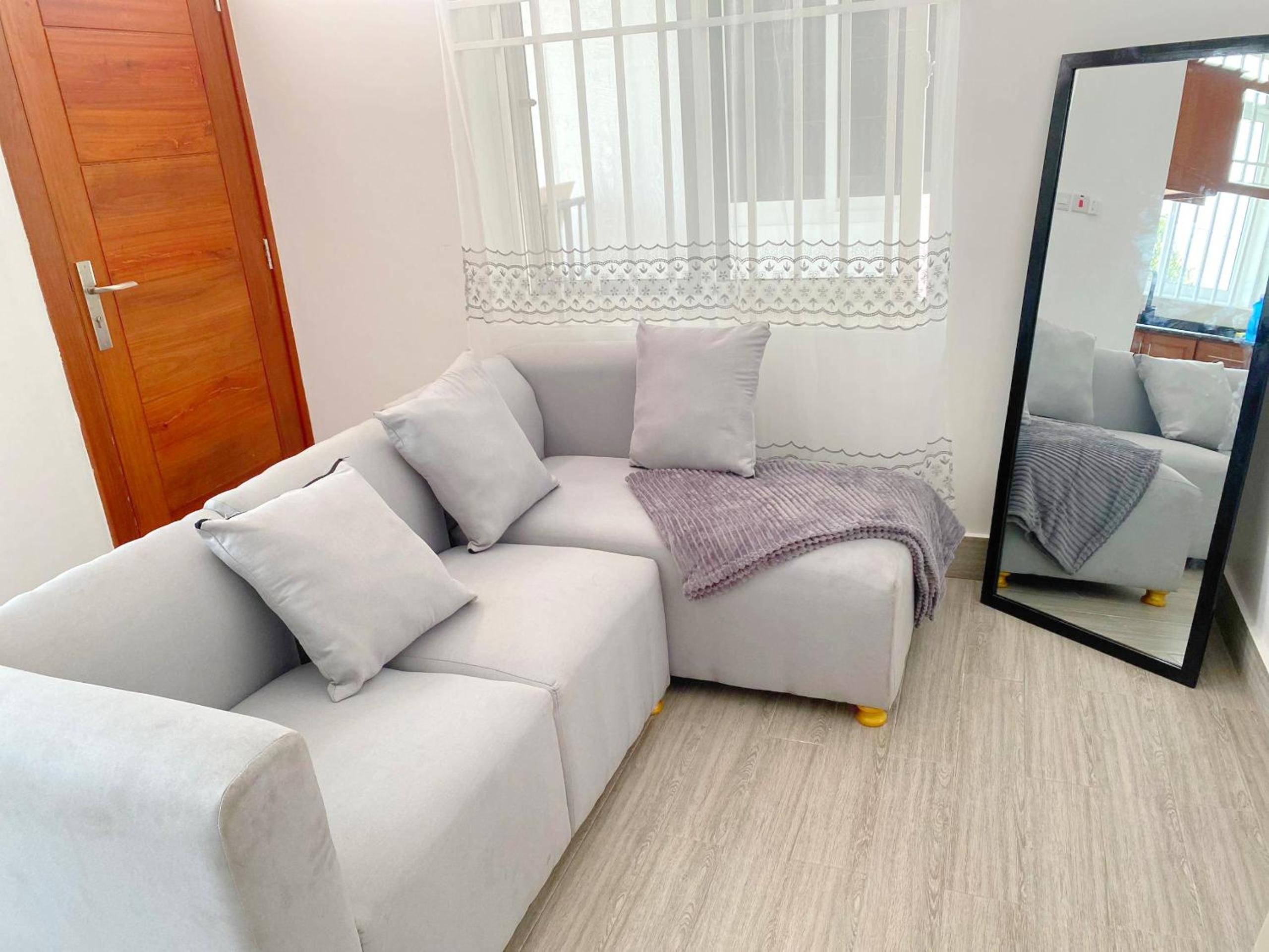 Luckysmallie_villa view 3