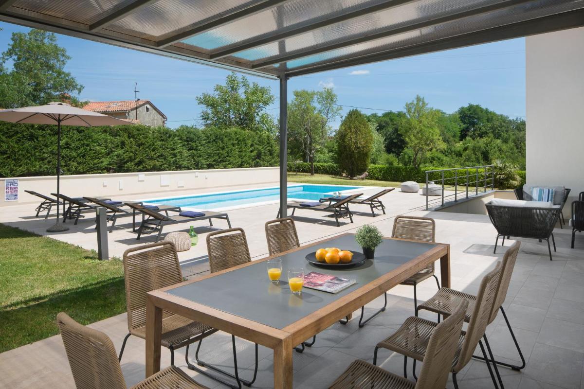 VILLA DEL SOL view 2