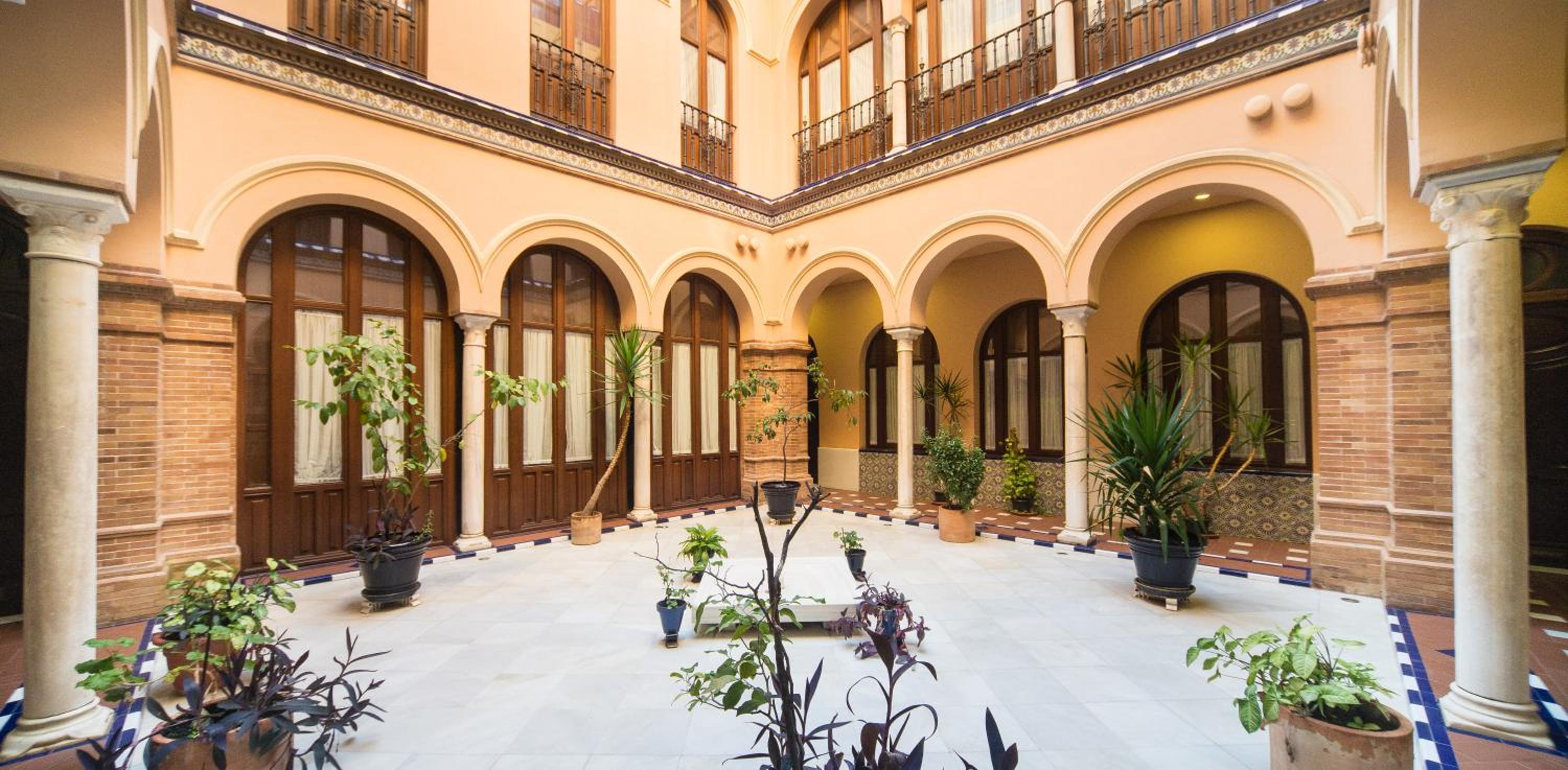 EXCLUSIVE TRIPLEX WITH PRIVATE TERRACE