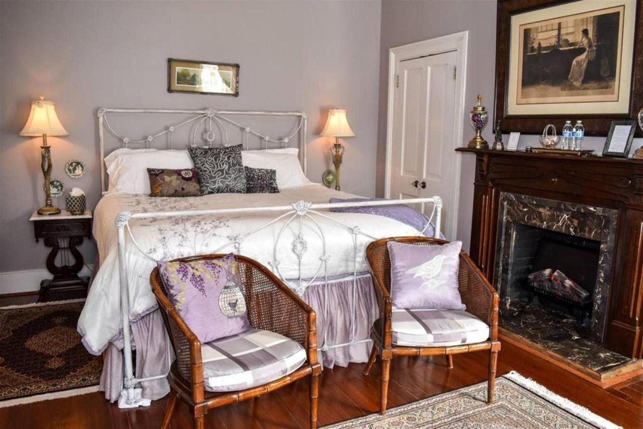 The Richard Johnston Inn & 1890 Caroline House