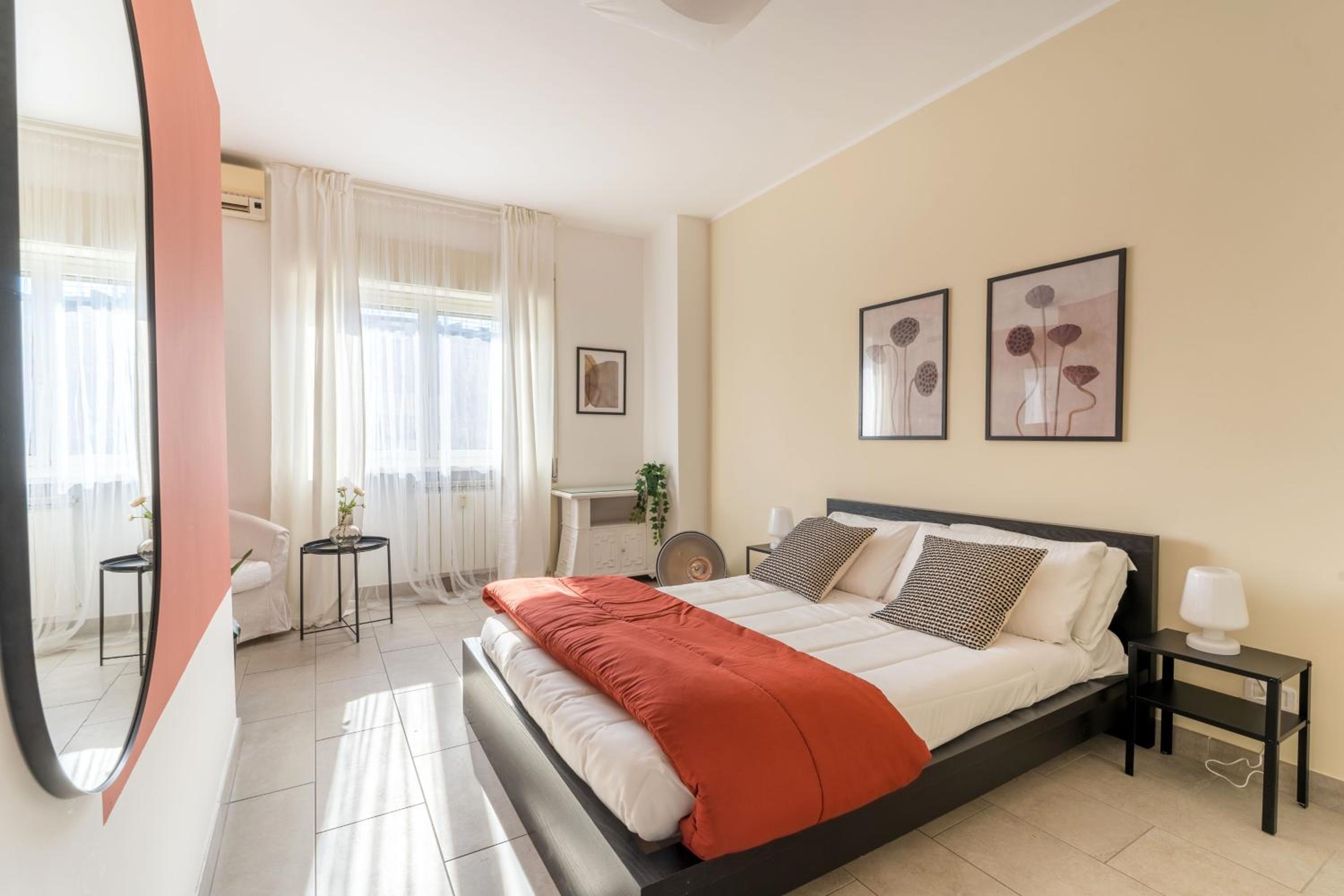 Maison Lumiere, Design Apt 5 min from Tiburtina Station