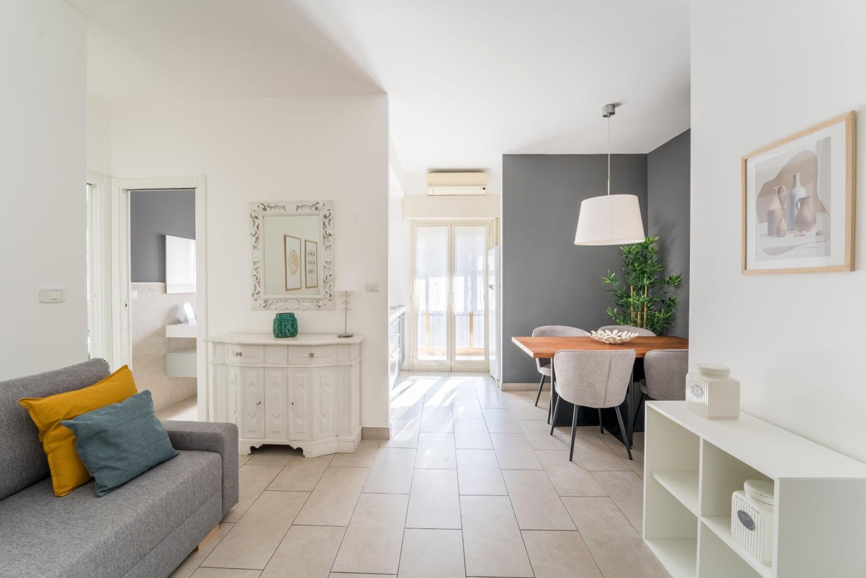 Maison Lumiere, Design Apt 5 min from Tiburtina Station
