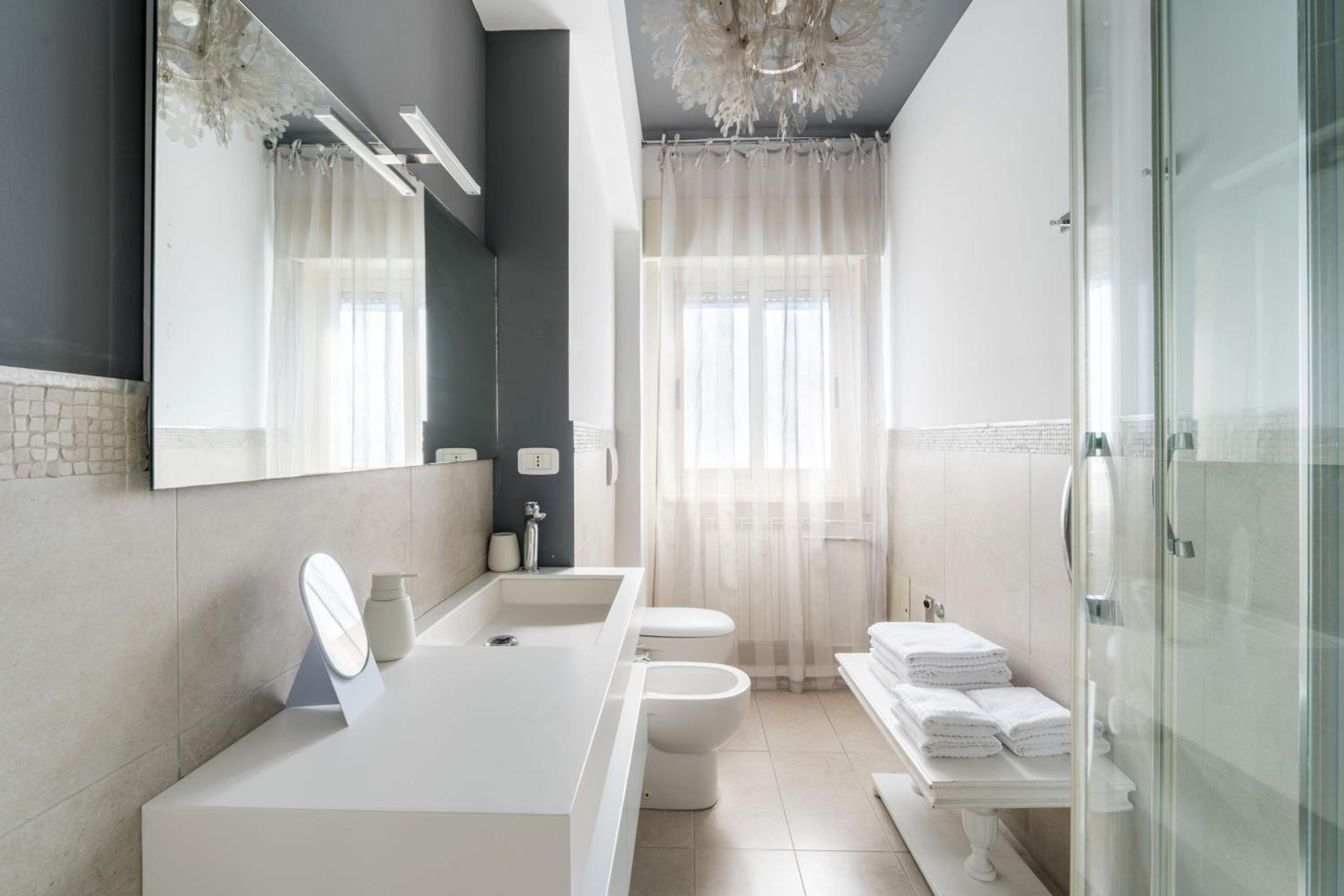 Maison Lumiere, Design Apt 5 min from Tiburtina Station