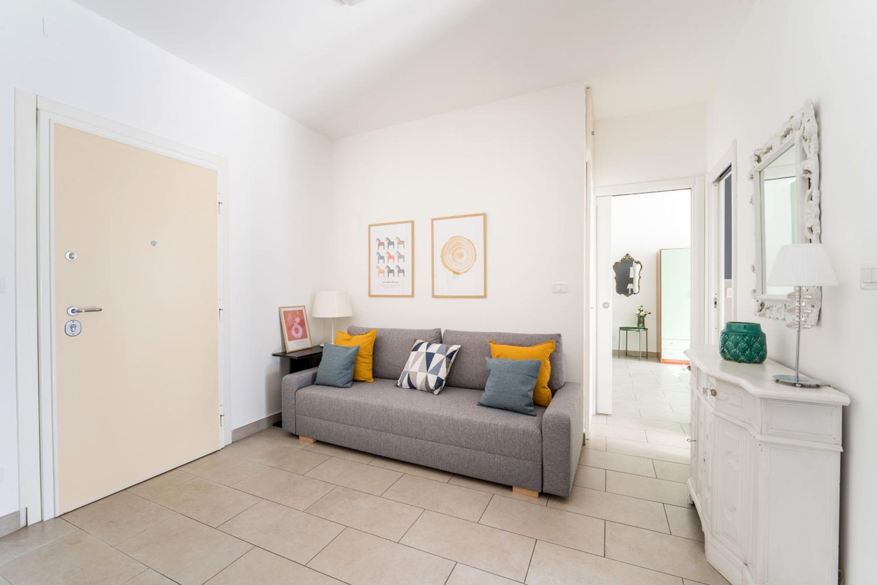 Maison Lumiere, Design Apt 5 min from Tiburtina Station