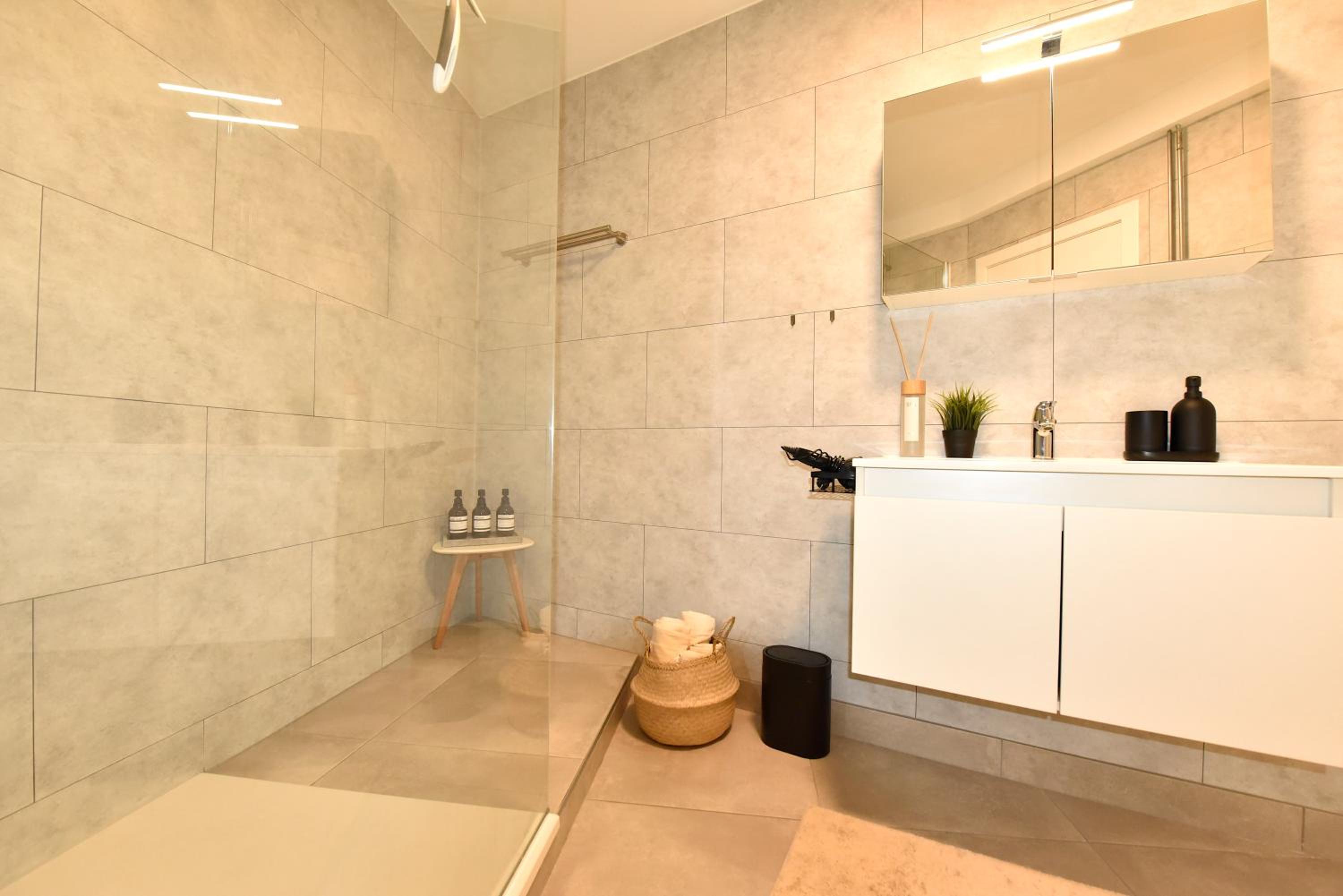 Cosy apartment Airport Brussels with terrace