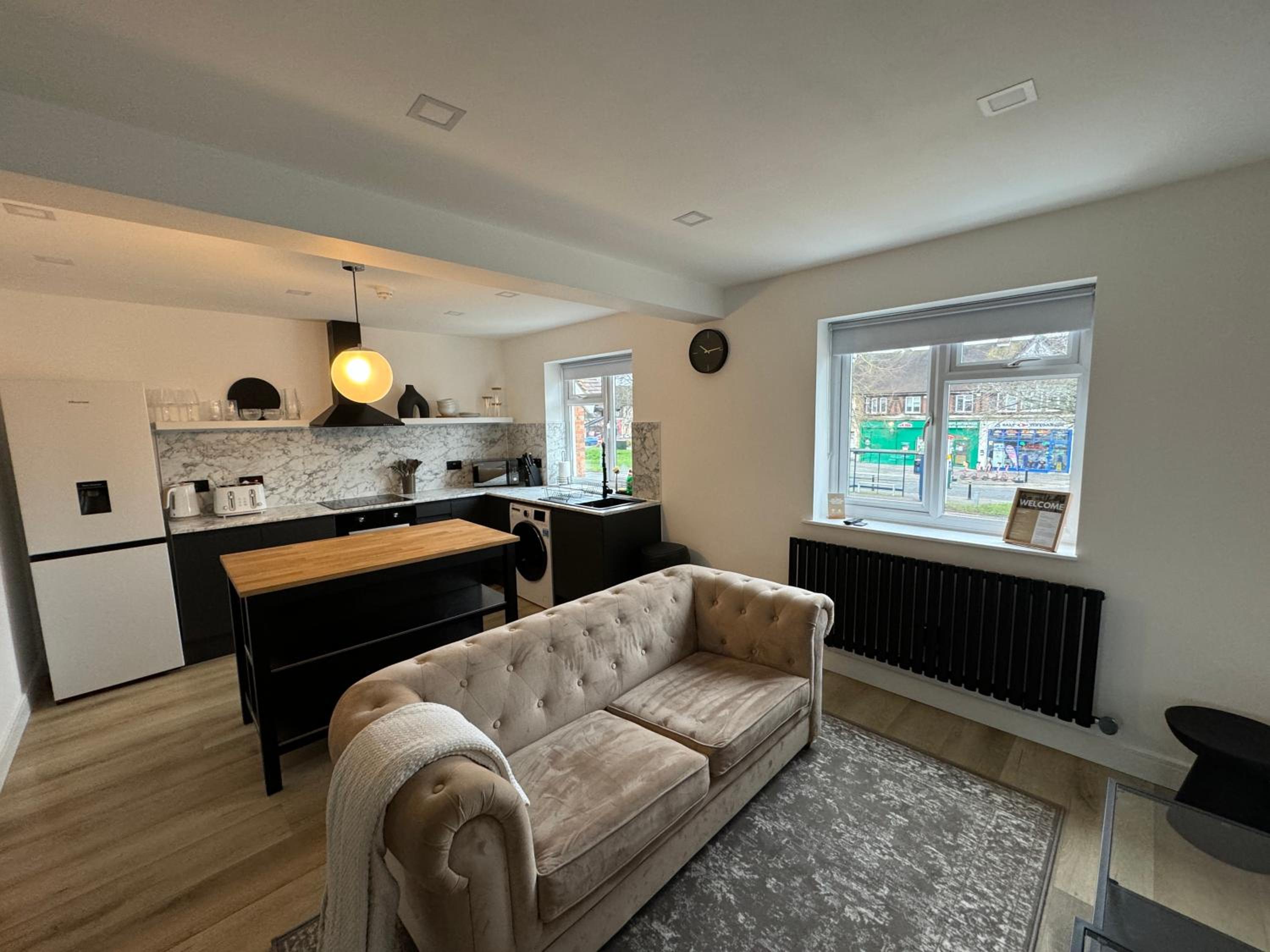 Oxford Vacations - Lux 1 Bed Flat - Free Parking - Property Image 1