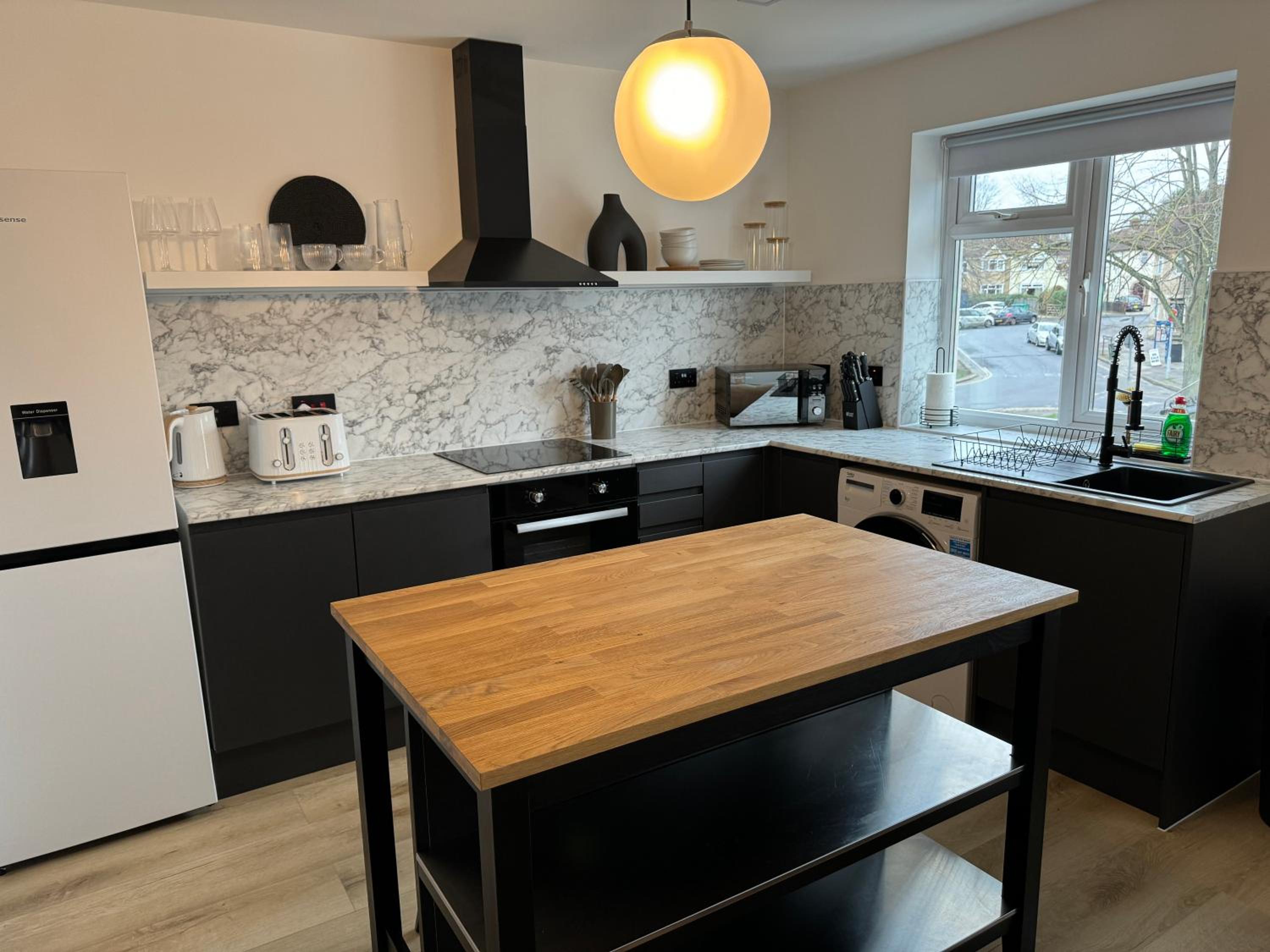 Oxford Vacations - Lux 1 Bed Flat - Free Parking - Property Image 2
