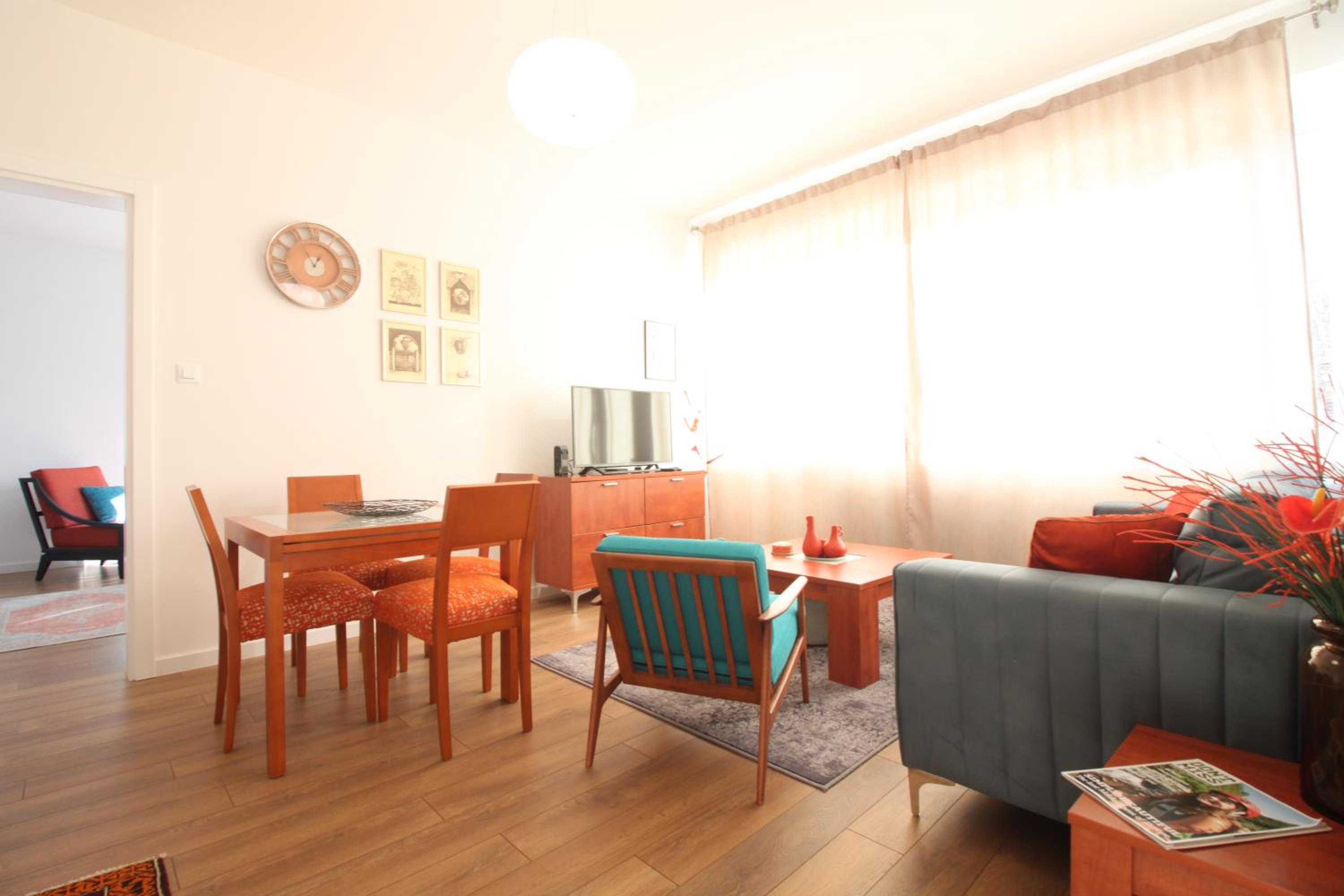 Sunny Apartment