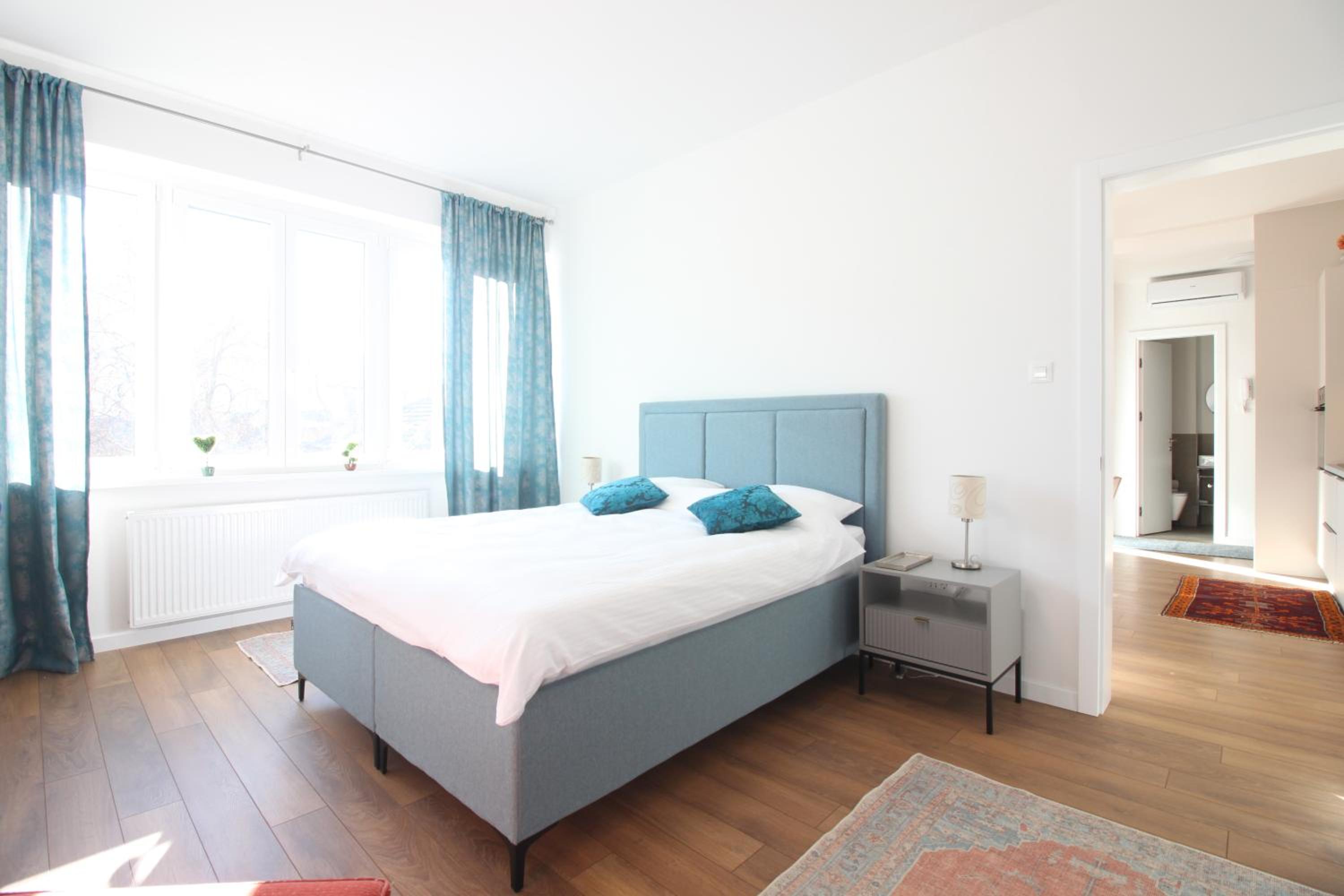 Sunny Apartment