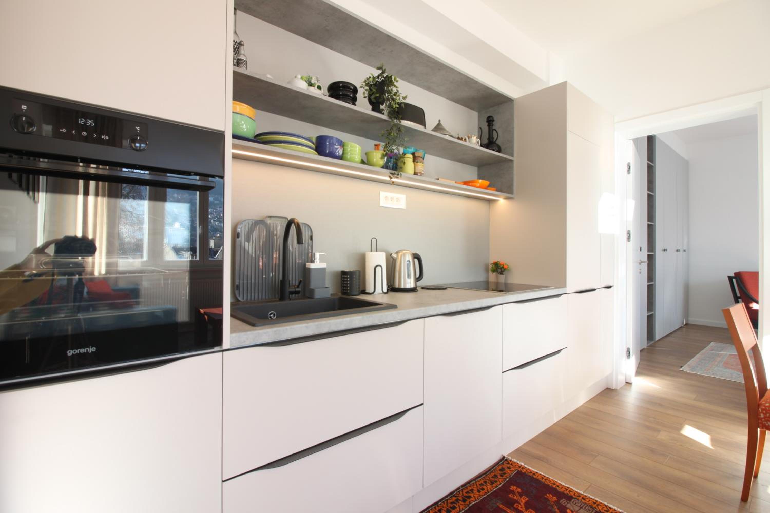 Sunny Apartment