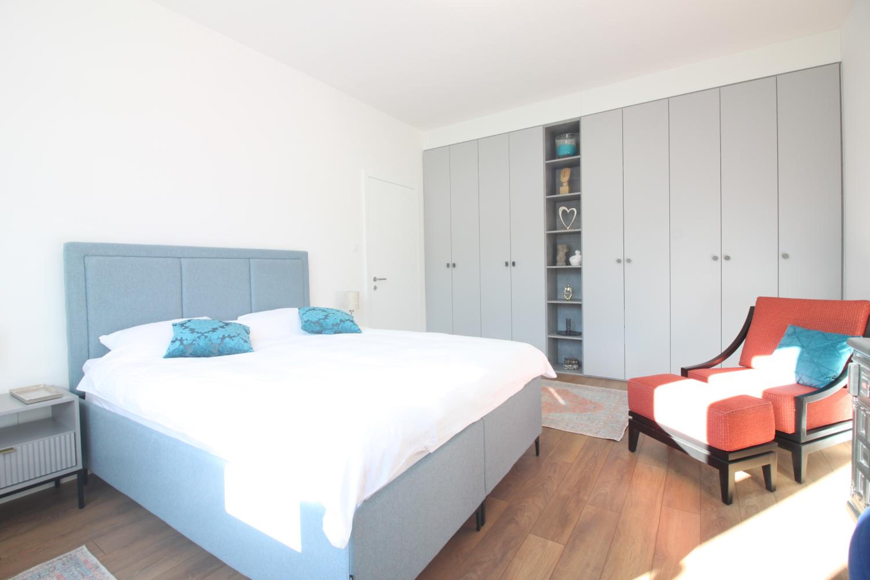 Sunny Apartment