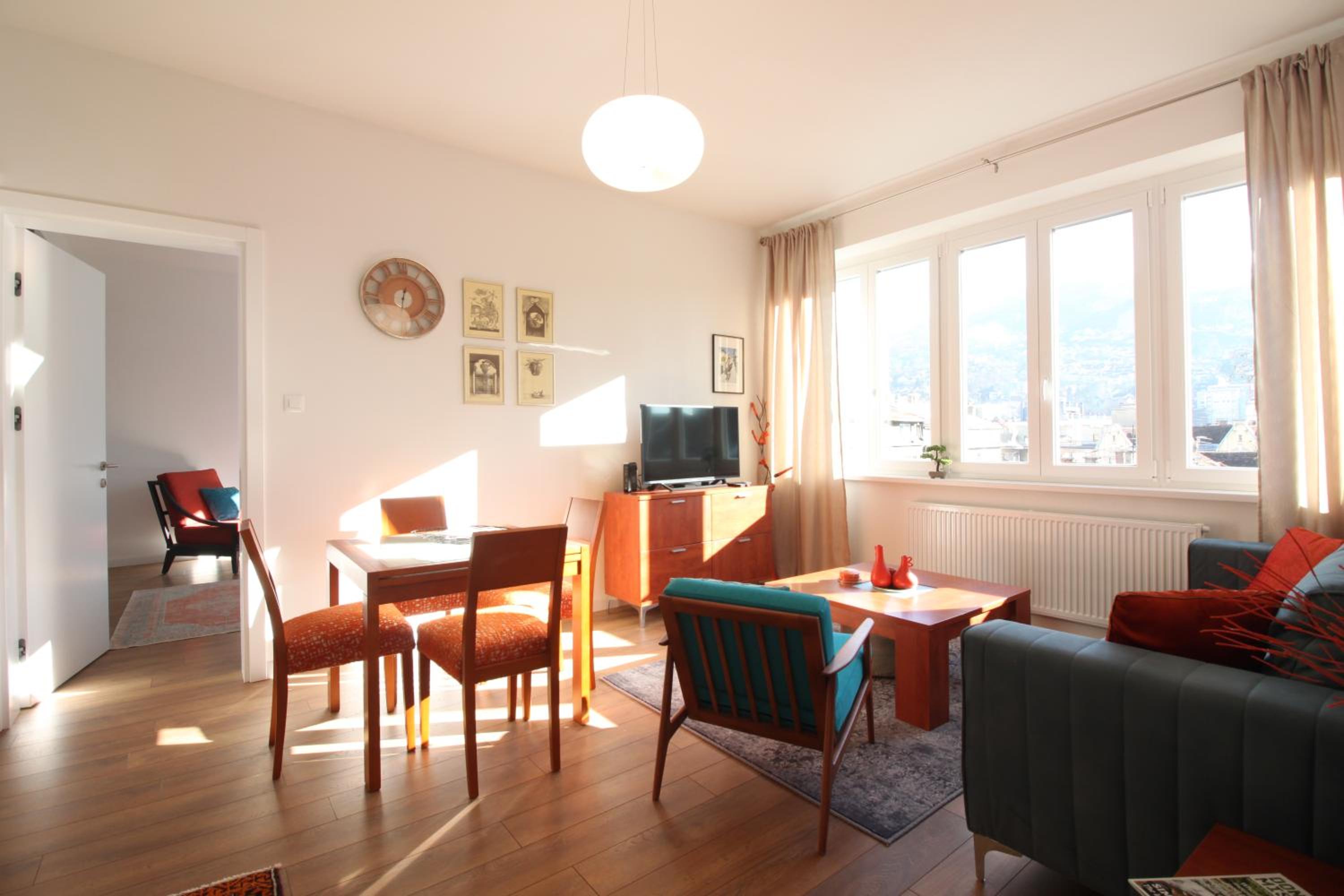 Sunny Apartment
