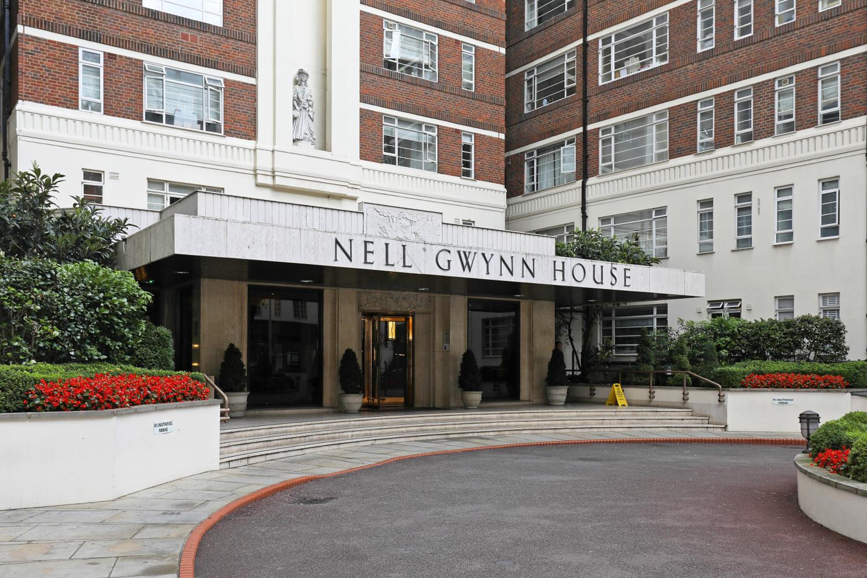Elegant Chelsea Apartment Near South Kensington