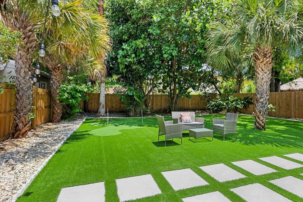 Perfect FLL Location with Putting Green view 4