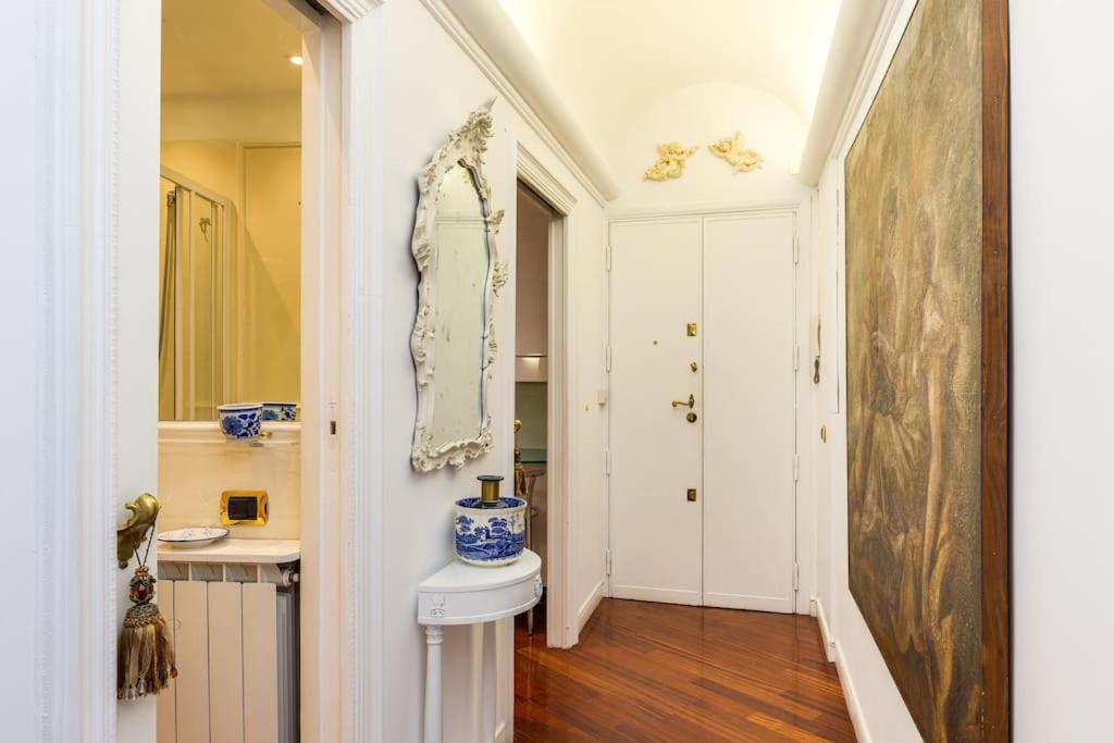 Via del Corso Elegant Family Apartment