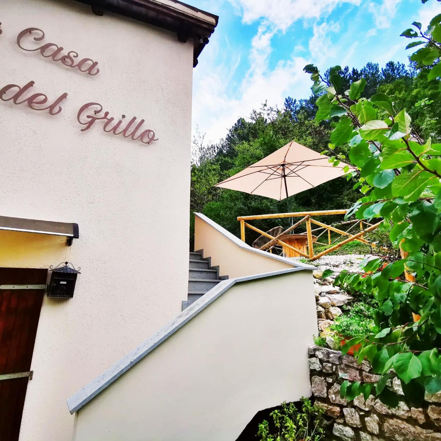 LA CASA DEL GRILLO - Valle del Menotre - Rasiglia view 2
