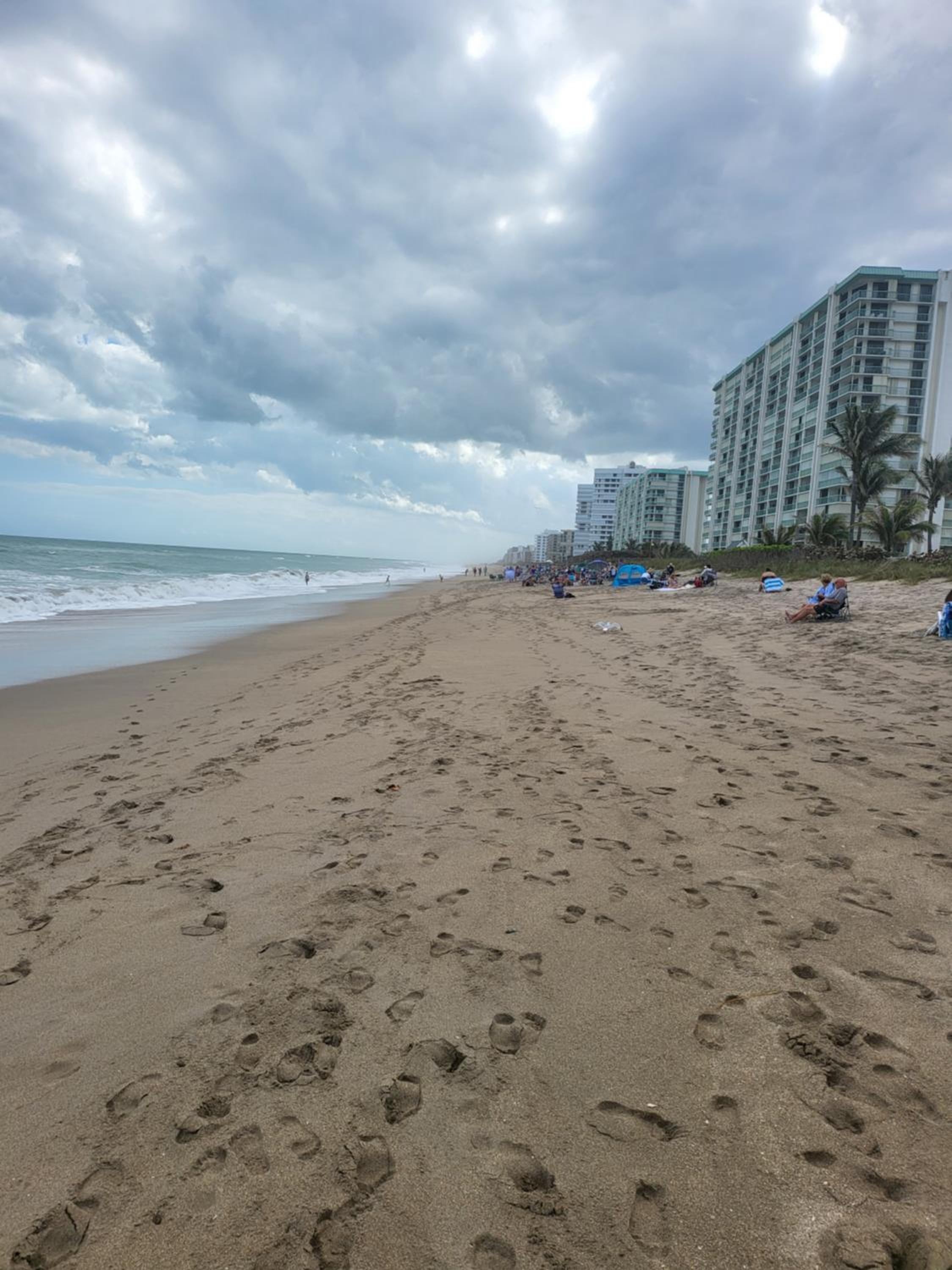 Getaway on the beach view 5