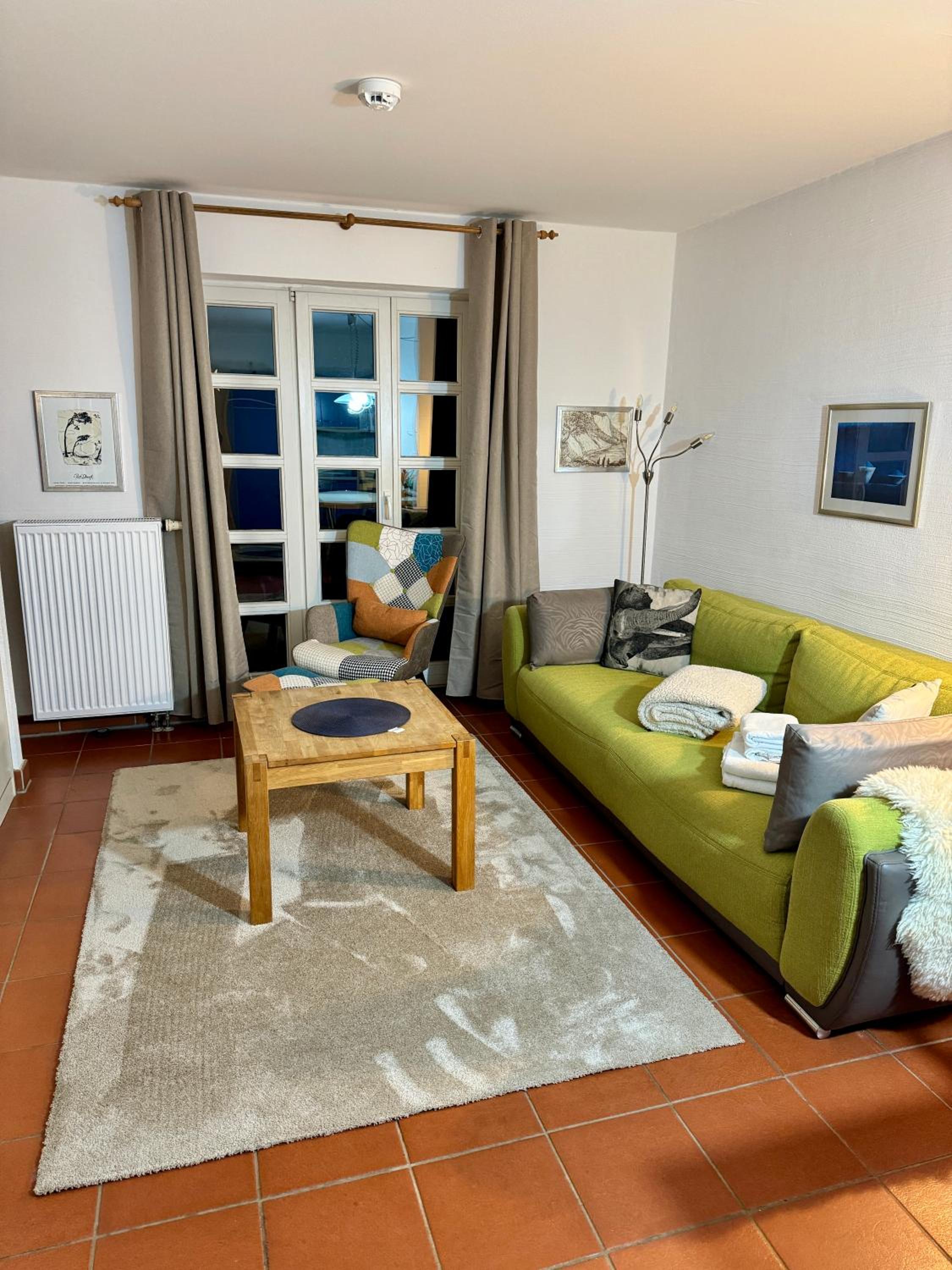 Möwenblick Bakenberg-41 Ferienwohnung mit Terrasse, Doppelbett, Schlafsofa, vollständige Komfortküche