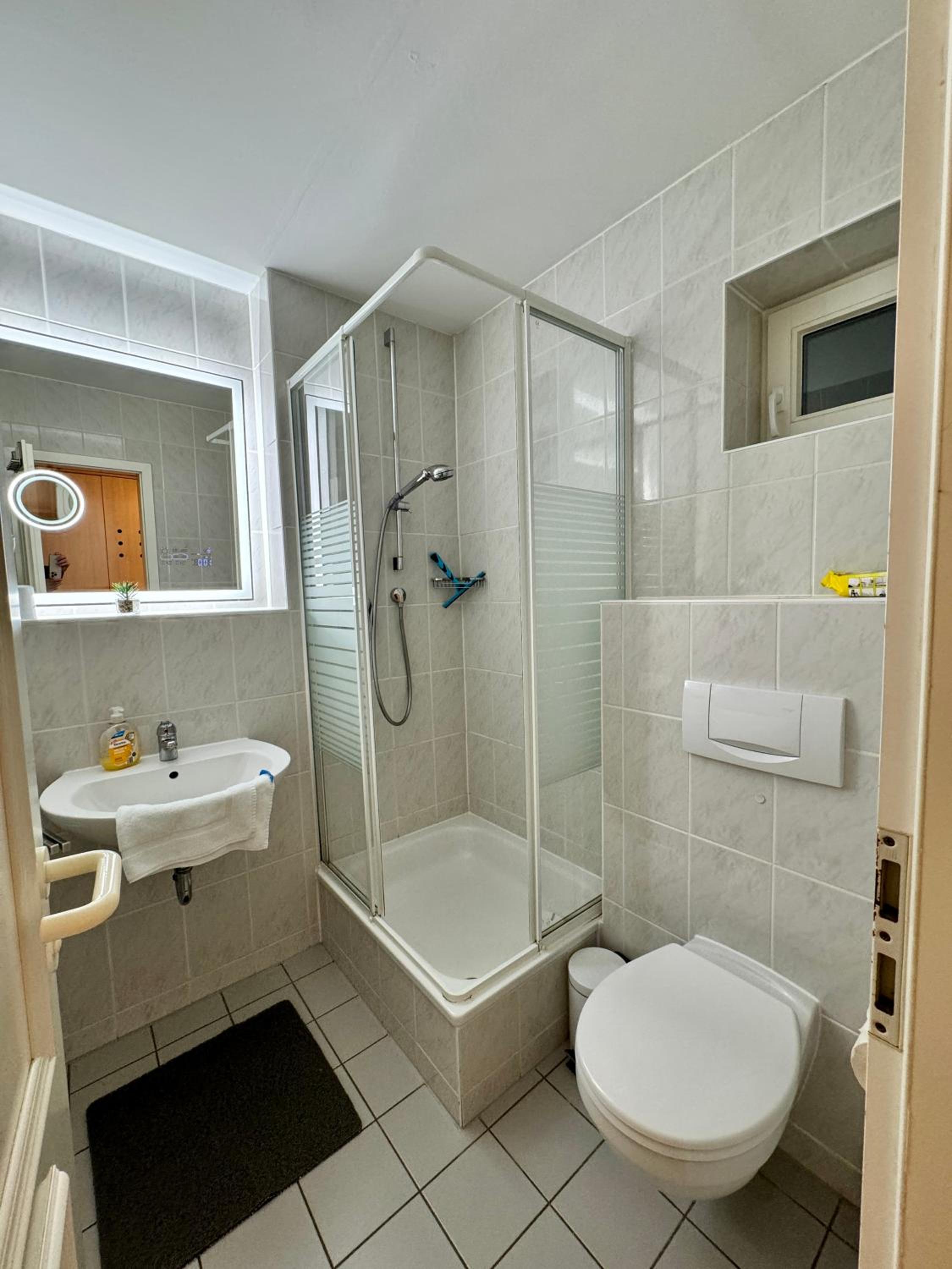 Möwenblick Bakenberg-41 Ferienwohnung mit Terrasse, Doppelbett, Schlafsofa, vollständige Komfortküche