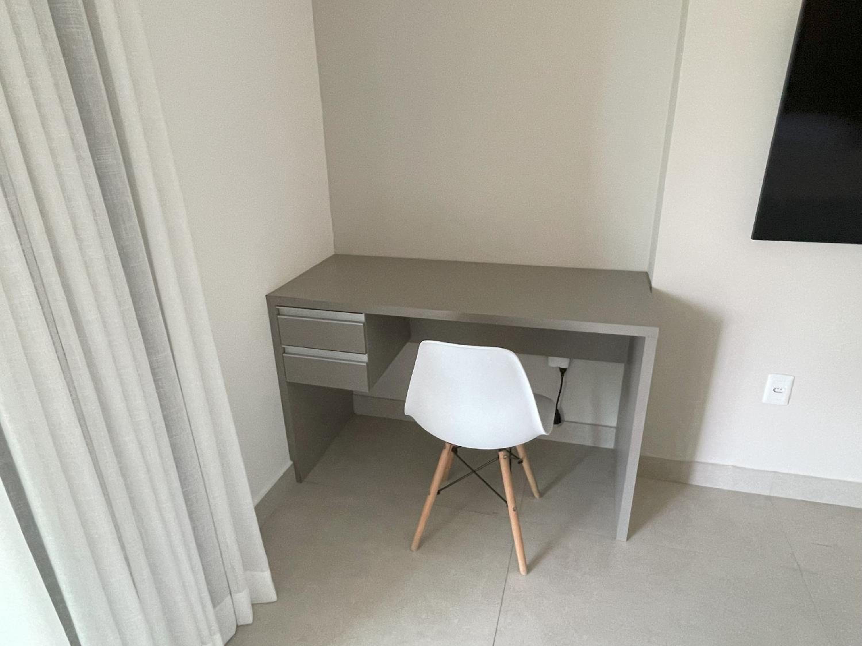 Casa Moderna com 2 Suites e Home Office na Praia